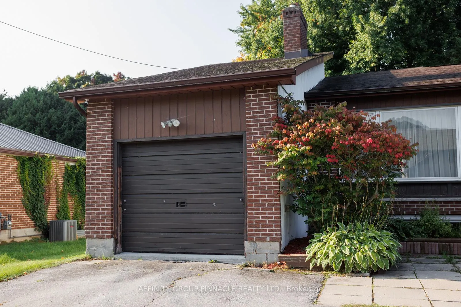 Photo 3 of 71 Fifth Street, Brock, Beaverton — HOMEH