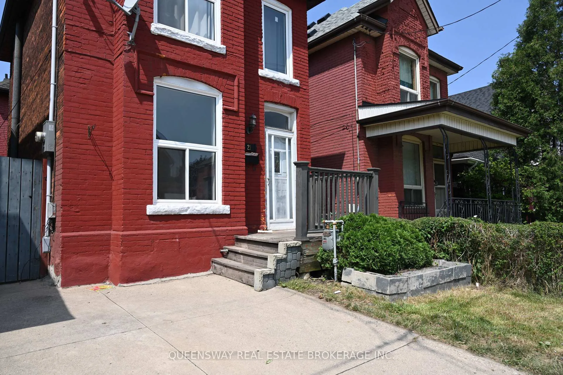 Photo 2 of 21 Kinrade Avenue, Hamilton, Gibson — HOMEH