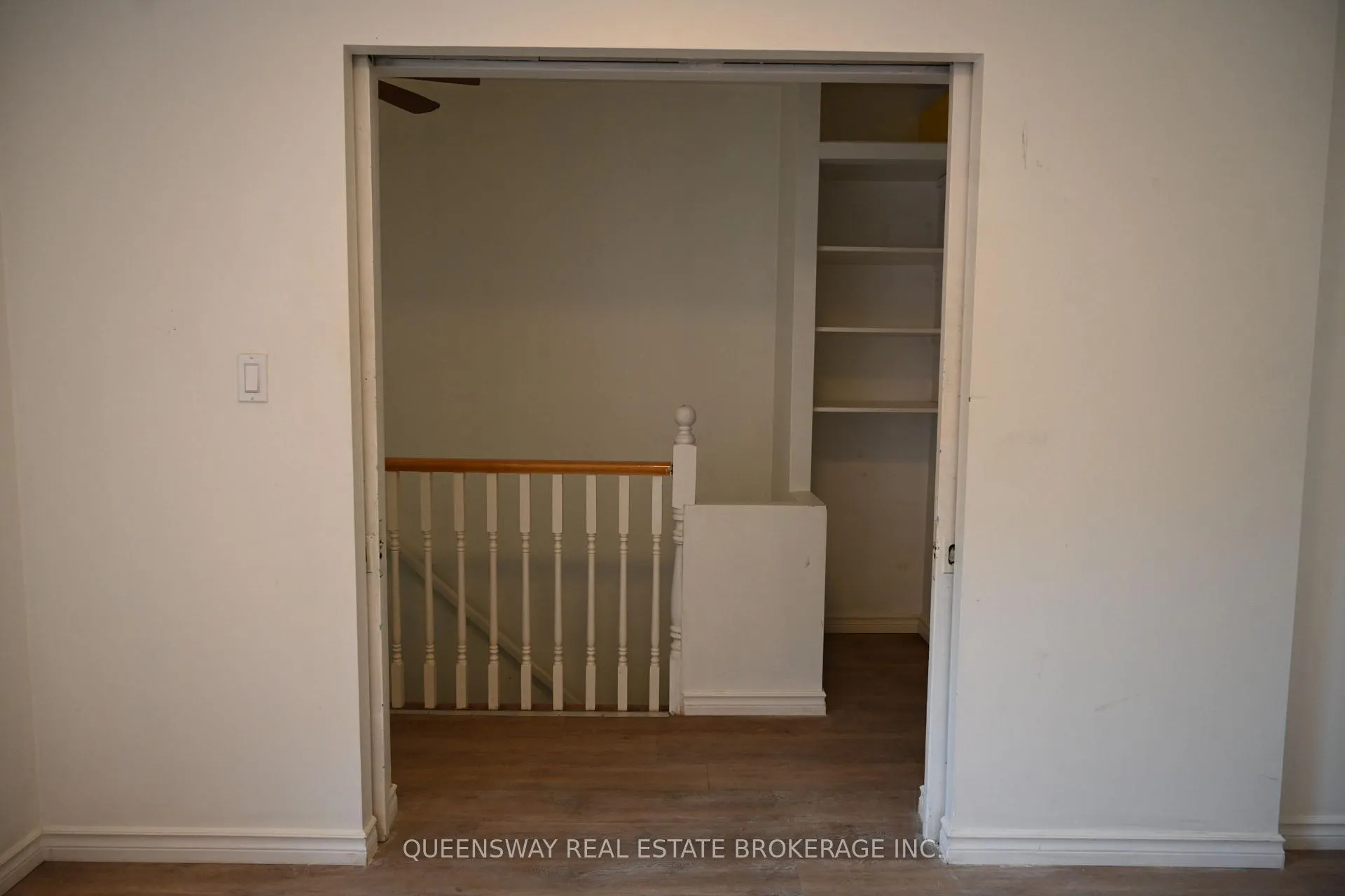 Photo 9 of 21 Kinrade Avenue, Hamilton, Gibson — HOMEH