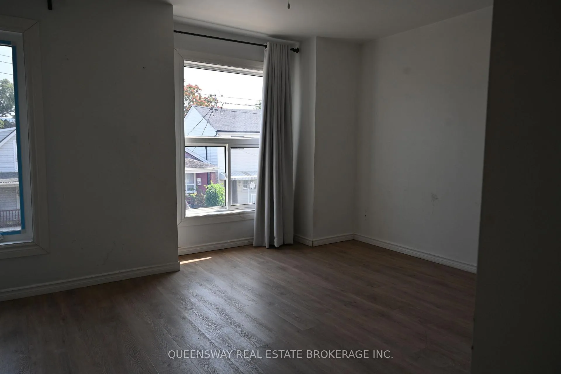 Photo 11 of 21 Kinrade Avenue, Hamilton, Gibson — HOMEH