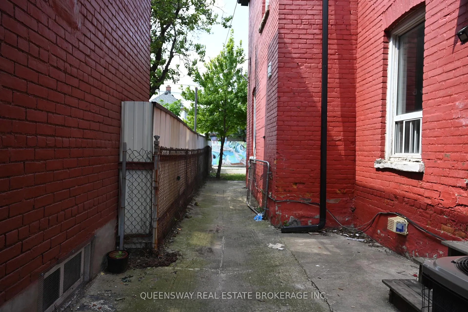 Photo 16 of 21 Kinrade Avenue, Hamilton, Gibson — HOMEH