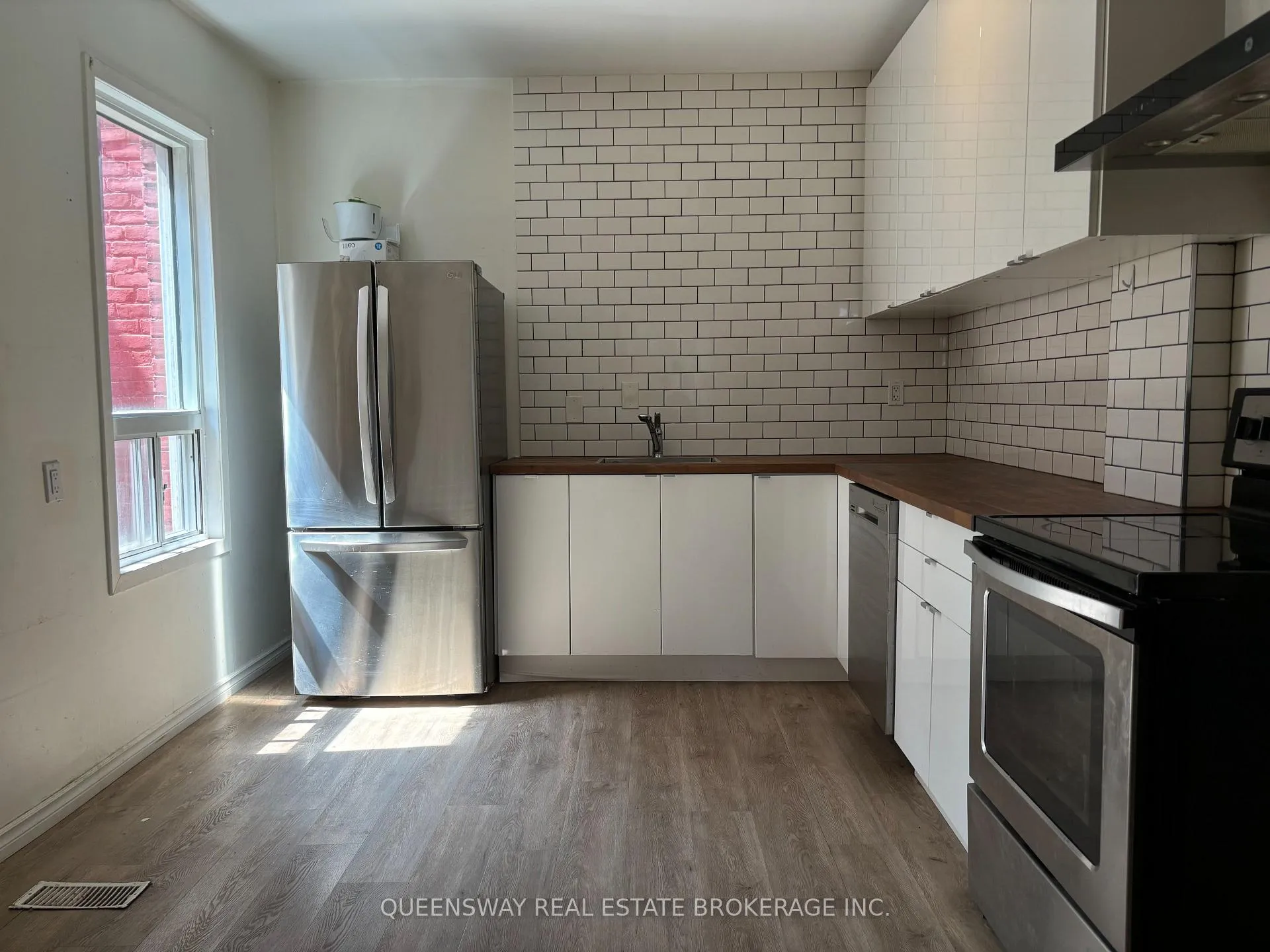 Photo 24 of 21 Kinrade Avenue, Hamilton, Gibson — HOMEH