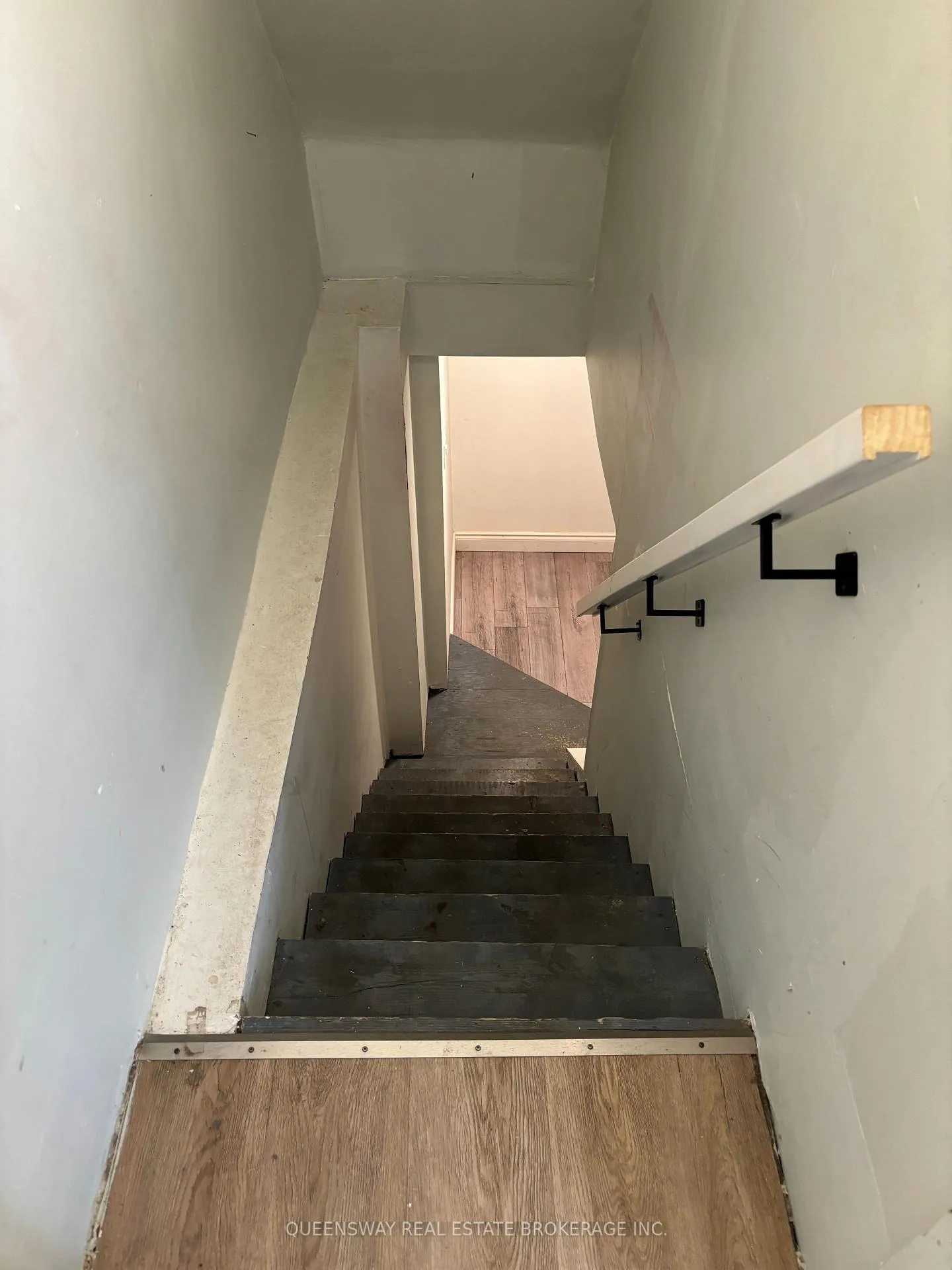 Photo 32 of 21 Kinrade Avenue, Hamilton, Gibson — HOMEH