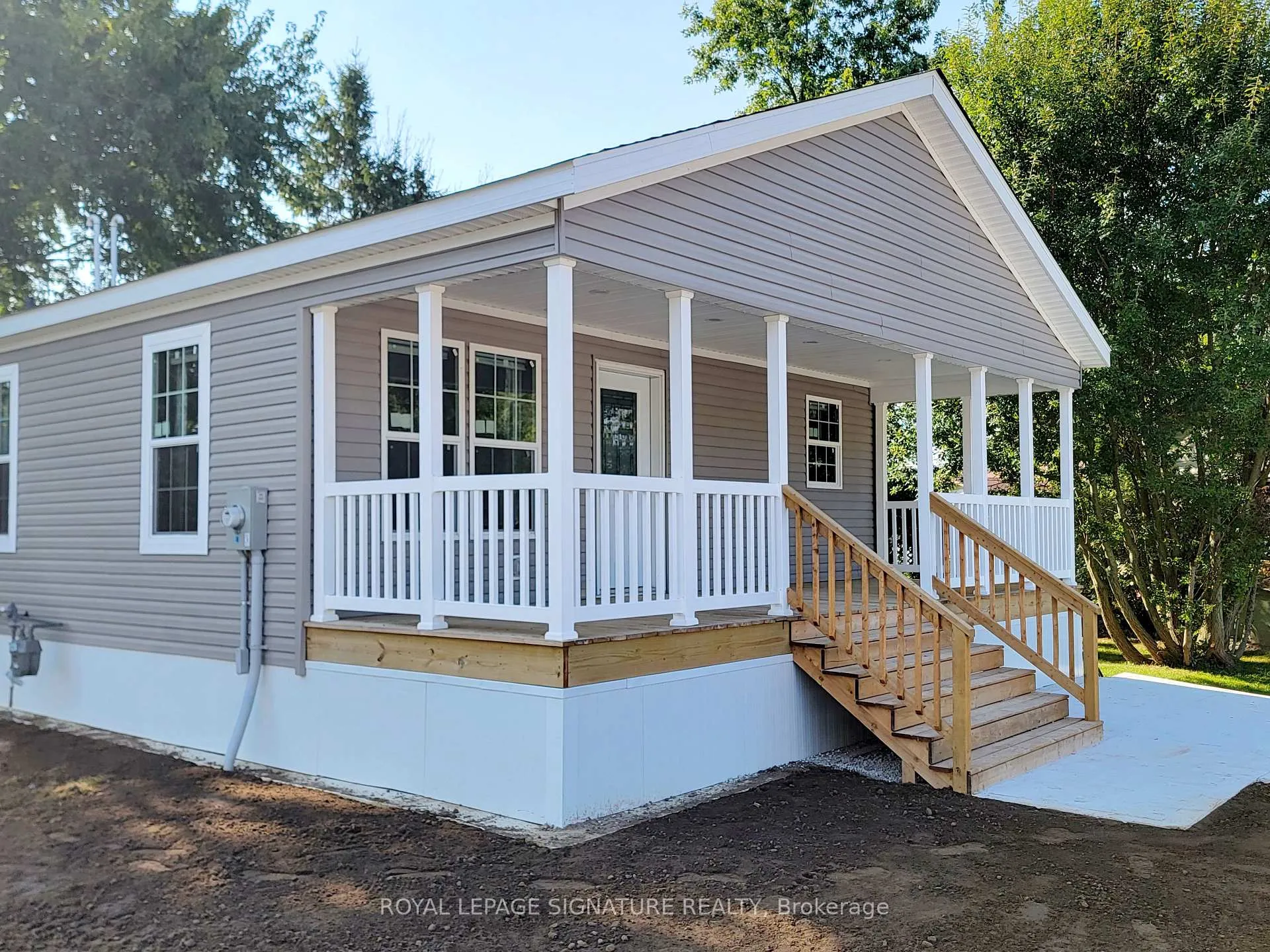 Photo 3 of 20 Briar Wood Place, Innisfil, Rural Innisfil — HOMEH