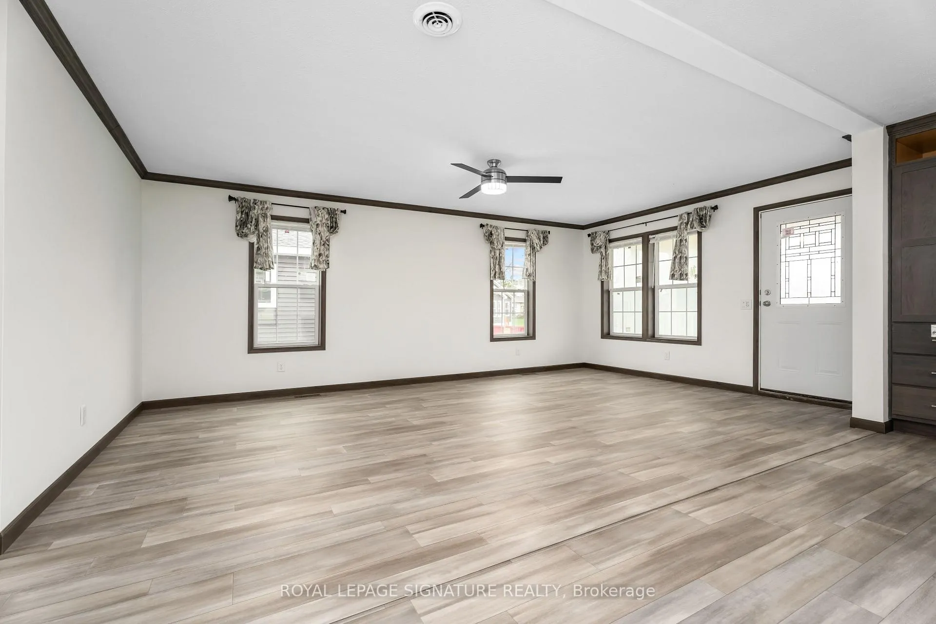 Photo 7 of 20 Briar Wood Place, Innisfil, Rural Innisfil — HOMEH