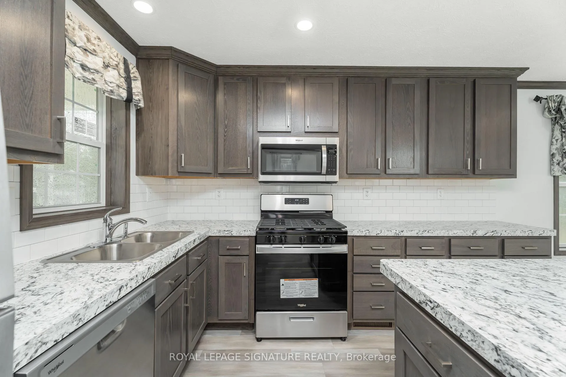Photo 17 of 20 Briar Wood Place, Innisfil, Rural Innisfil — HOMEH
