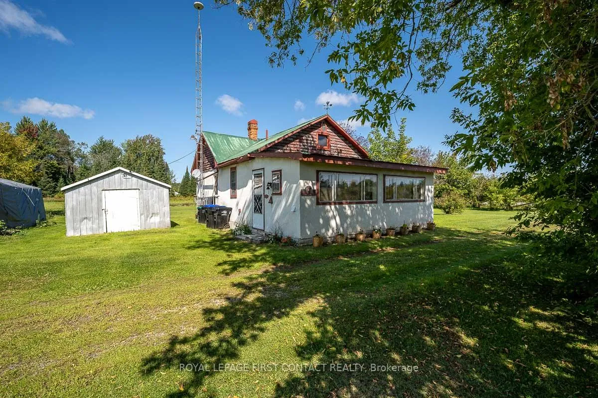 Photo 7 of 3828 George Johnston Road, Springwater, Rural Springwater — HOMEH