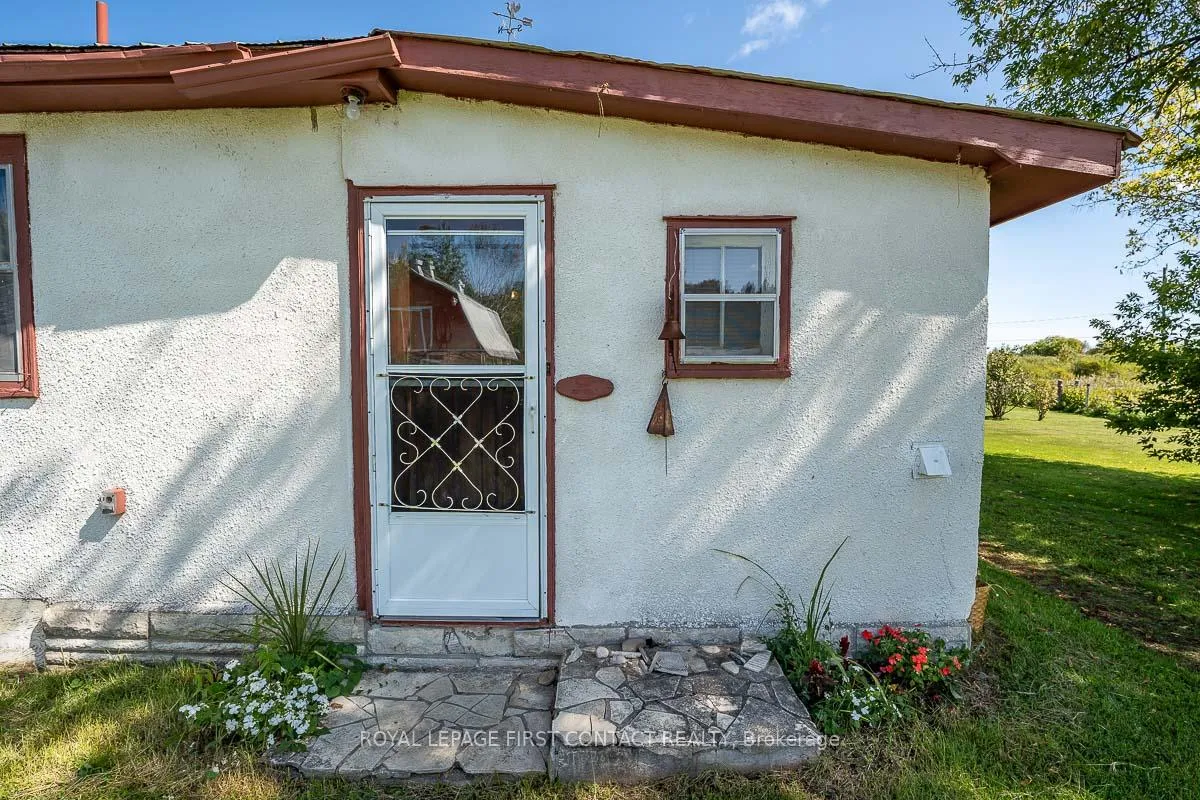 Photo 9 of 3828 George Johnston Road, Springwater, Rural Springwater — HOMEH