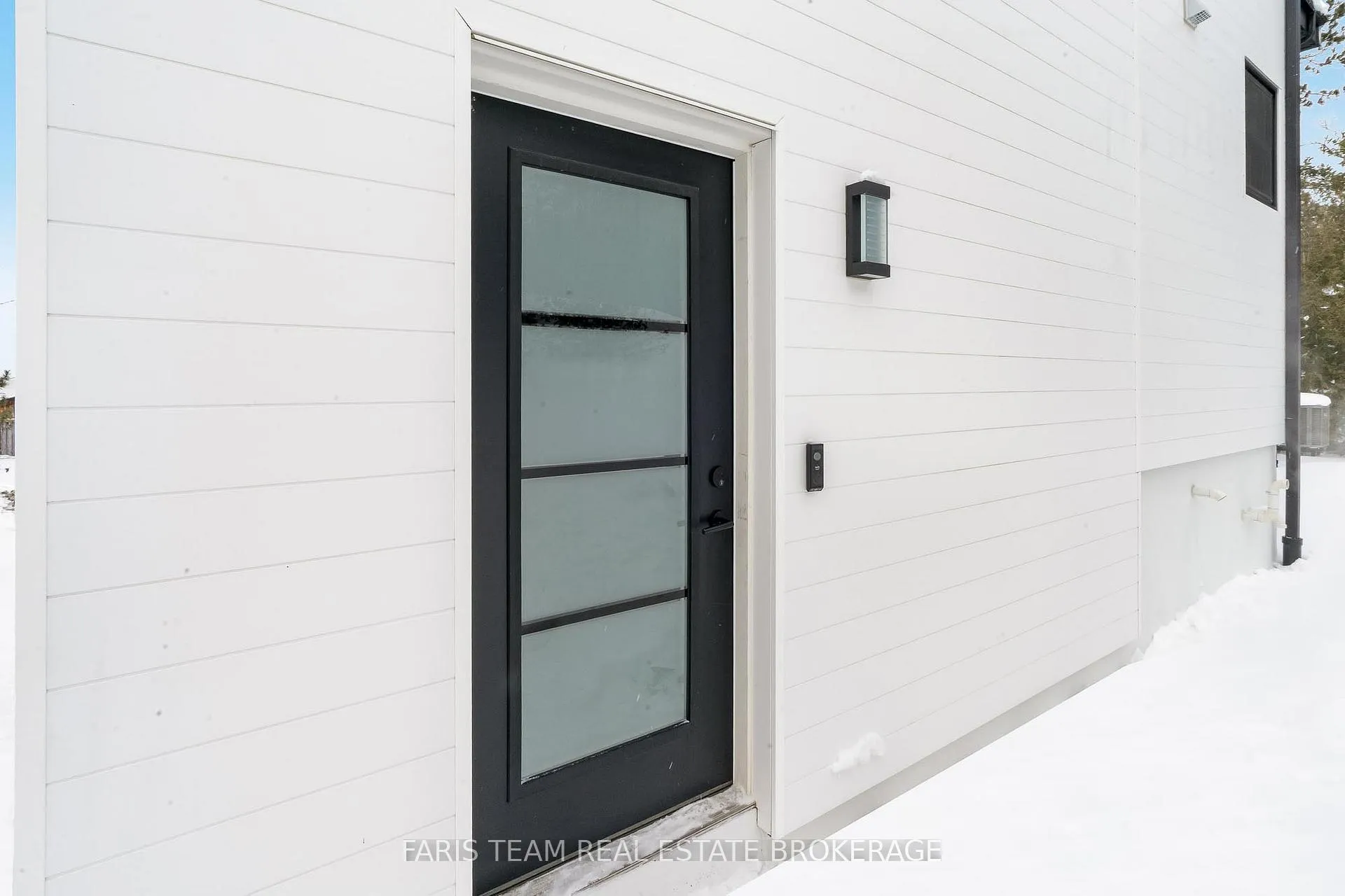 Photo 34 of 23 Trew Avenue, Tiny, Rural Tiny — HOMEH