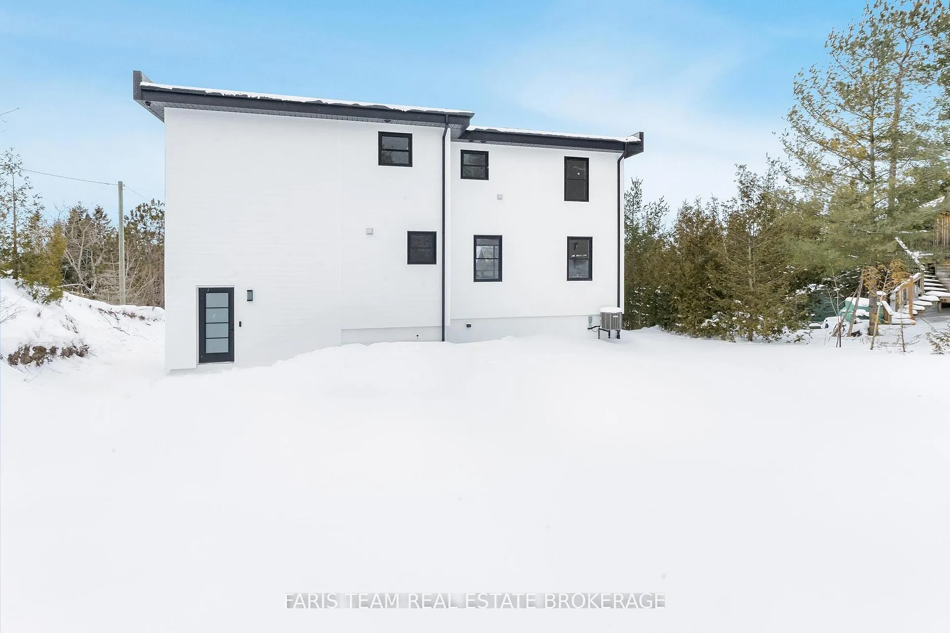 Photo 35 of 23 Trew Avenue, Tiny, Rural Tiny — HOMEH