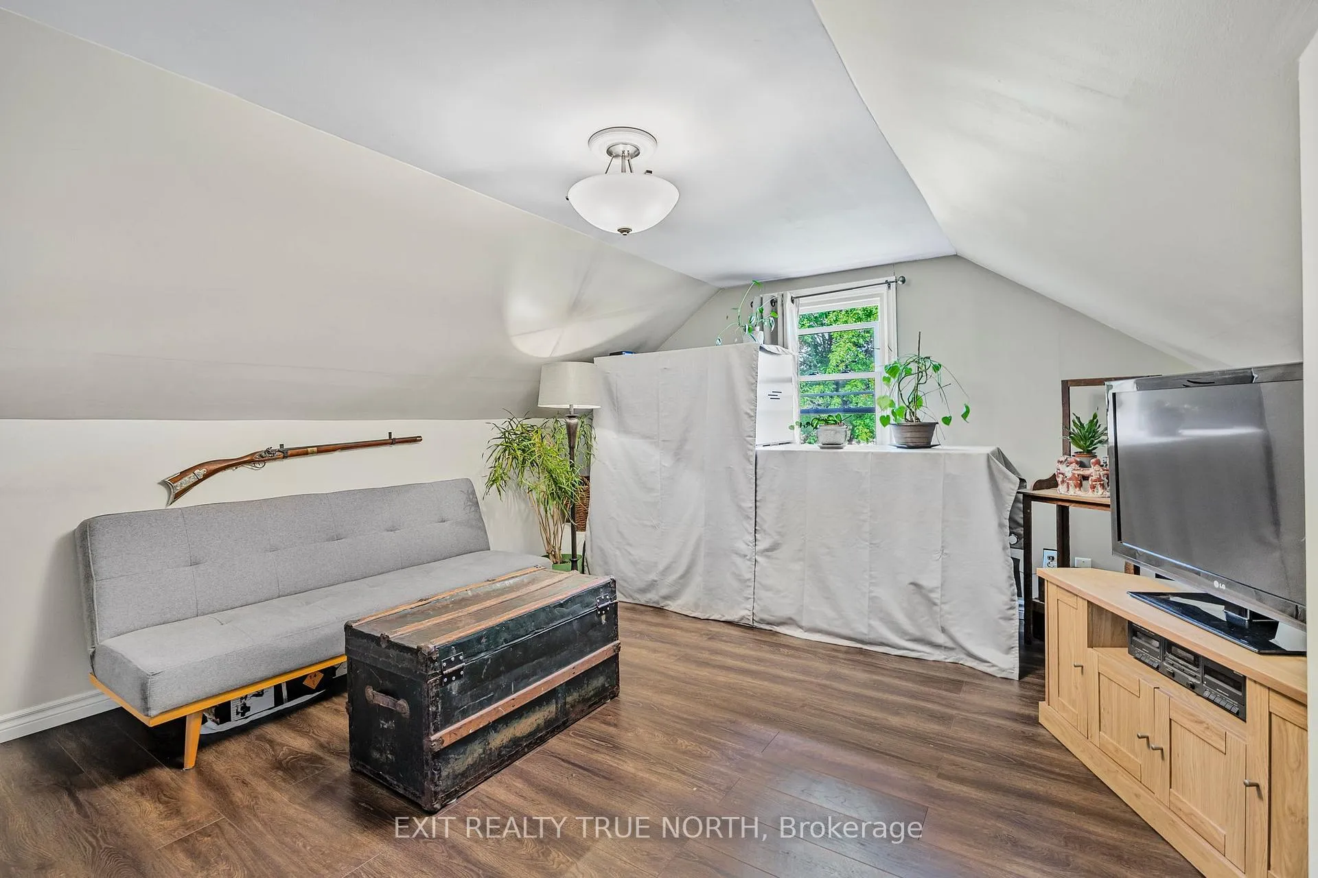 Photo 14 of 2808 Perry Avenue, Ramara, Brechin — HOMEH