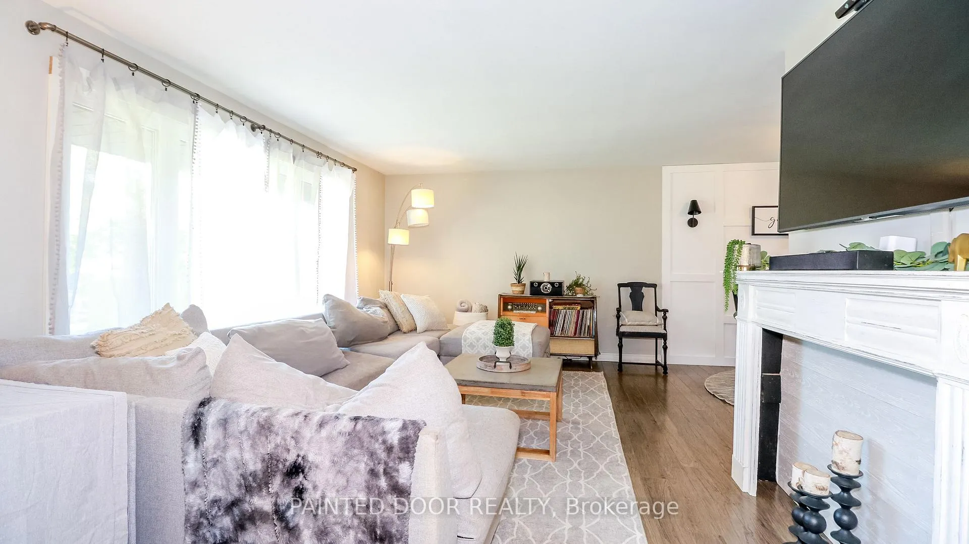 Photo 4 of 27 Highcroft Road, Barrie, Allandale Heights — HOMEH