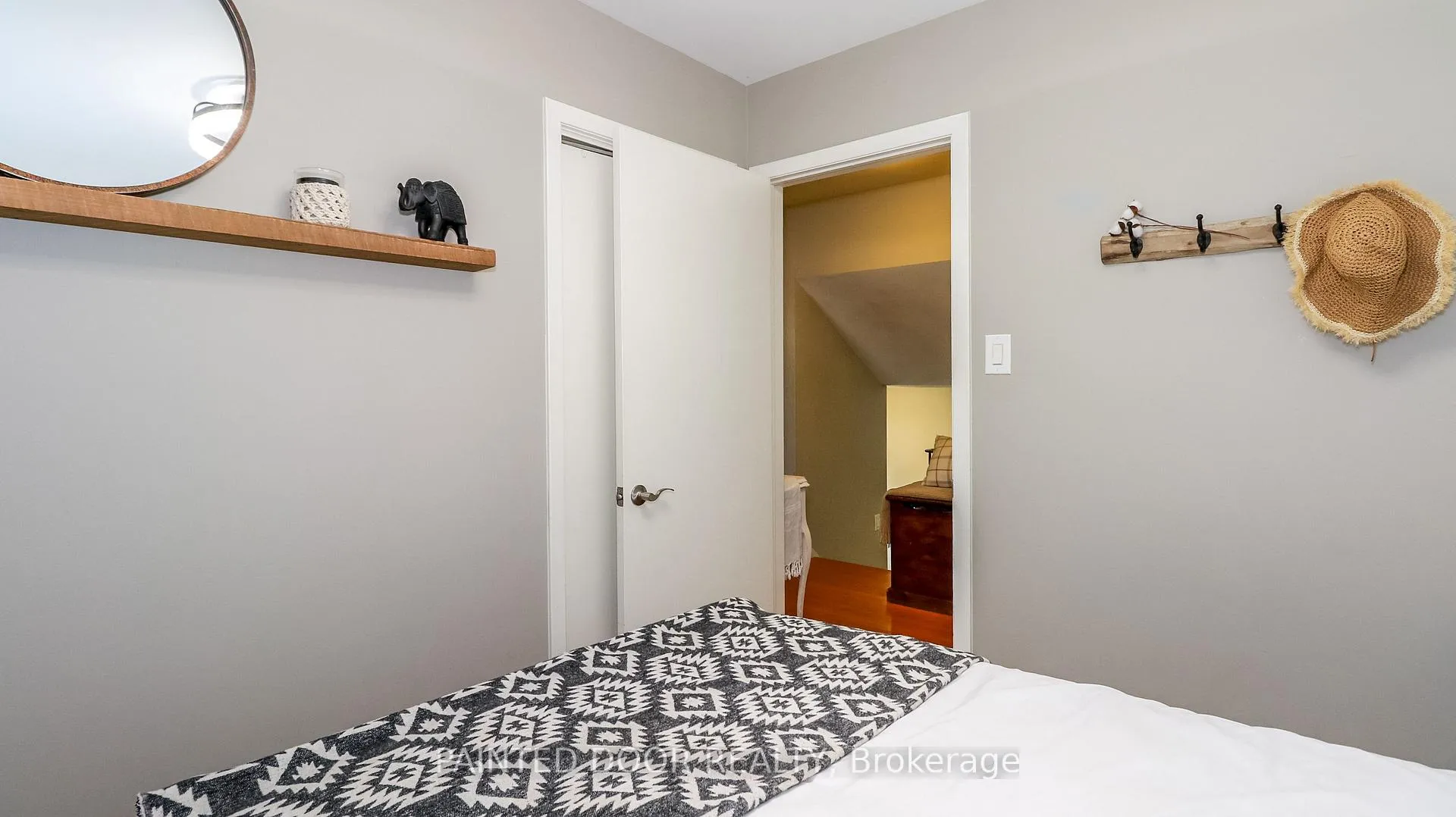 Photo 13 of 27 Highcroft Road, Barrie, Allandale Heights — HOMEH