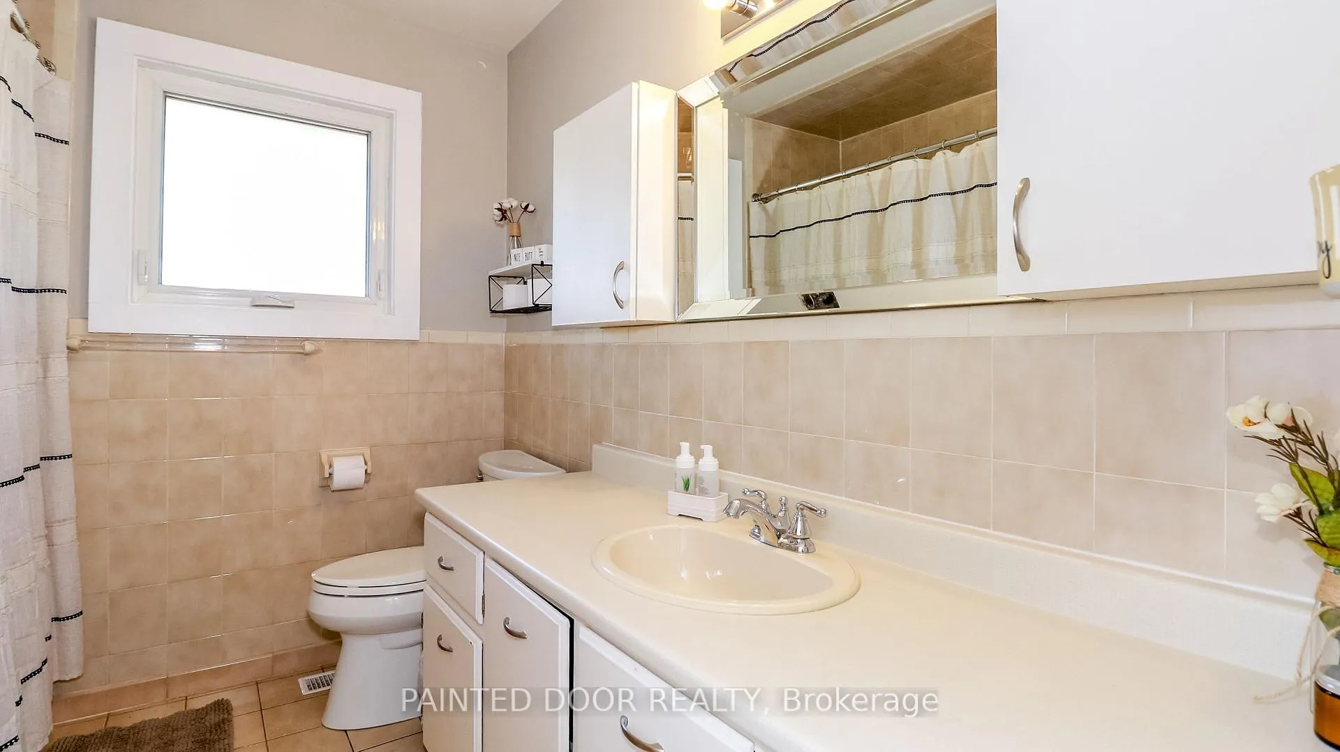 Photo 16 of 27 Highcroft Road, Barrie, Allandale Heights — HOMEH
