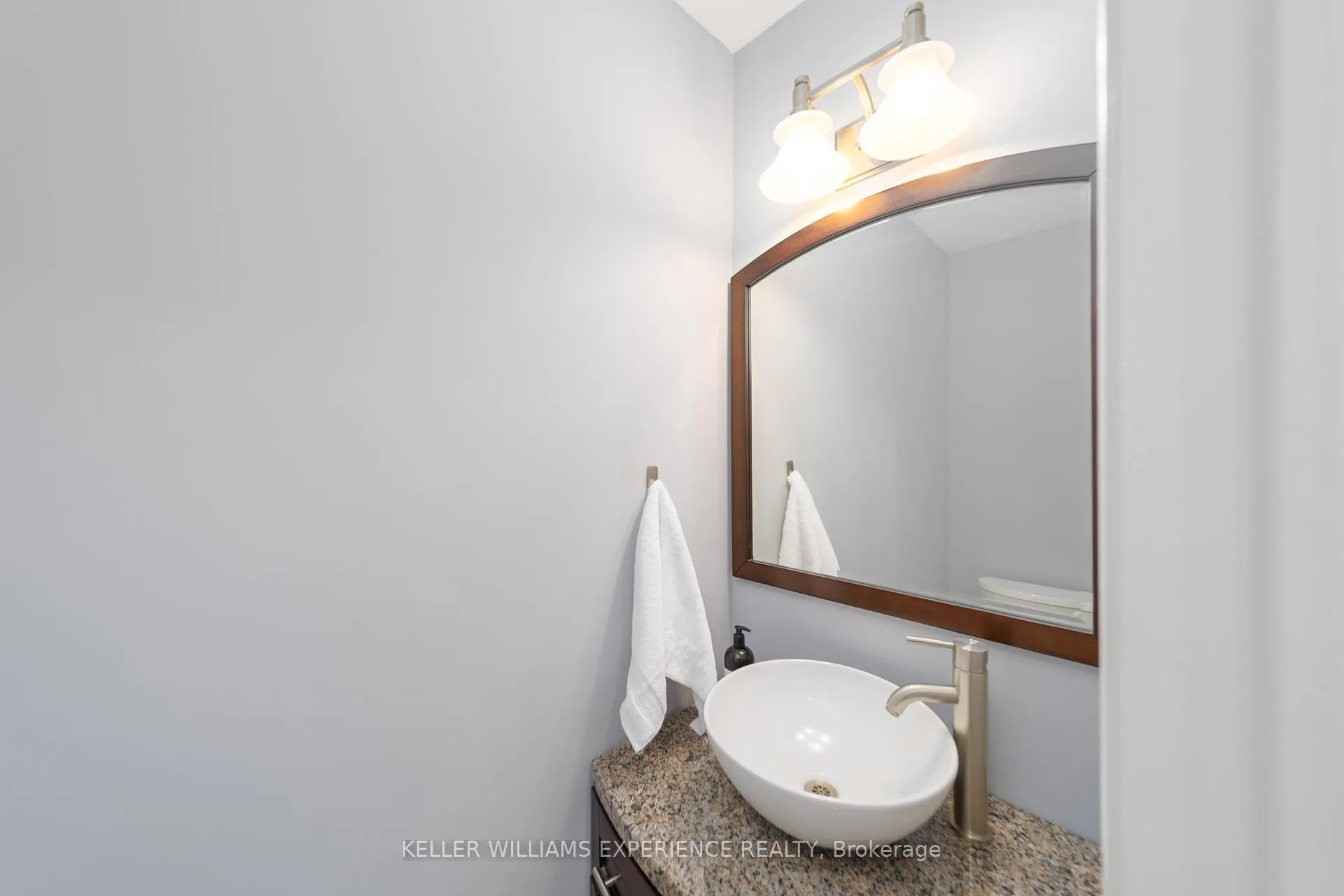 Photo 14 of 175 Hanmer Street W, Barrie, West Bayfield — HOMEH