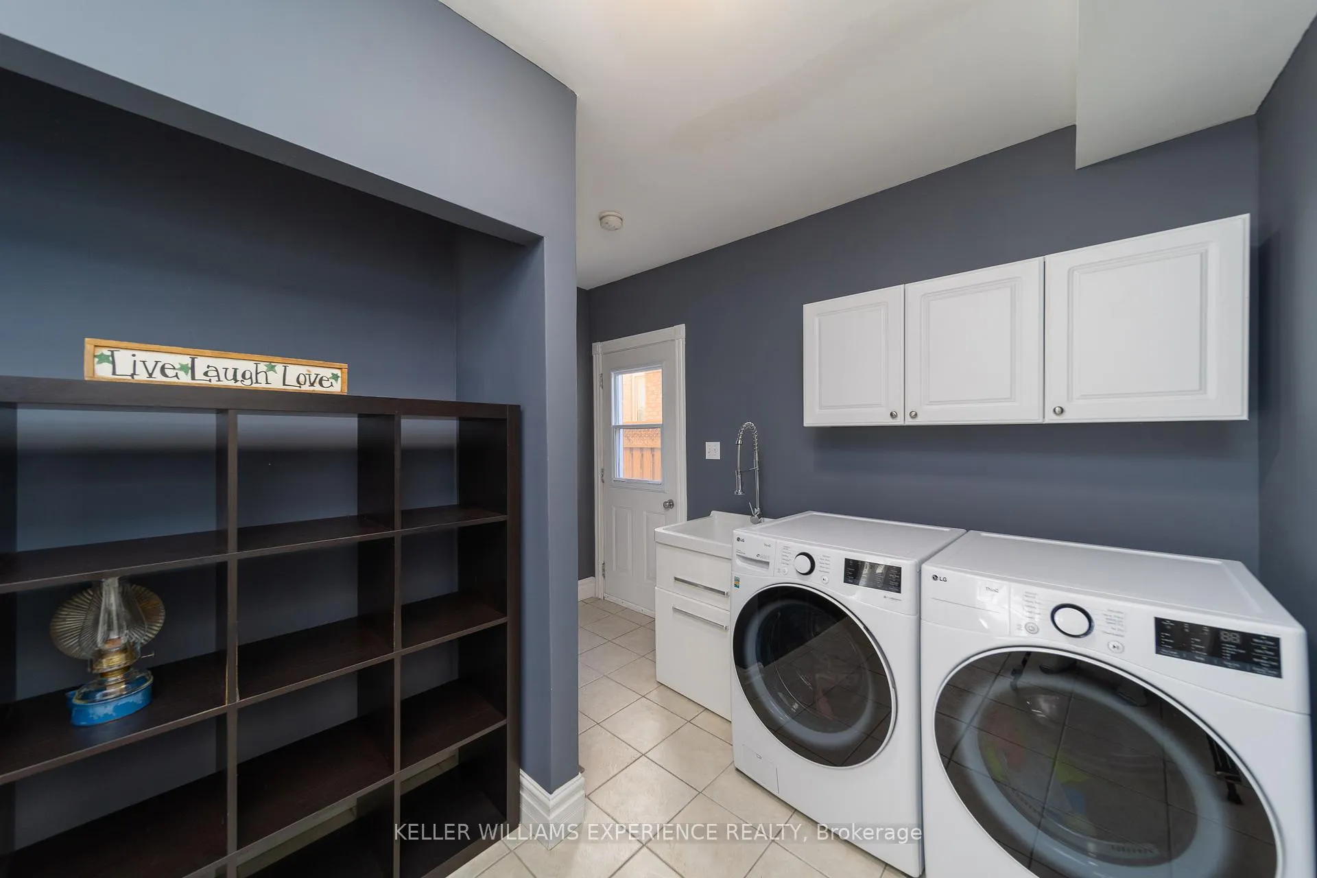 Photo 18 of 175 Hanmer Street W, Barrie, West Bayfield — HOMEH