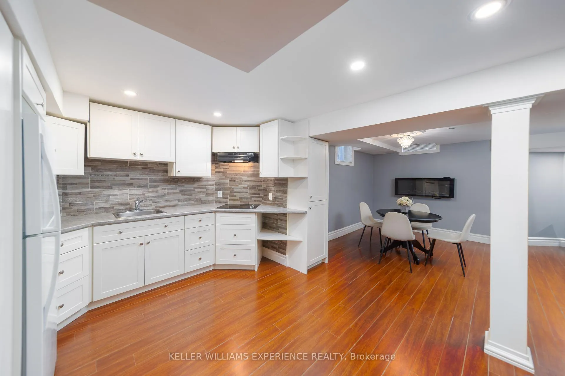 Photo 24 of 175 Hanmer Street W, Barrie, West Bayfield — HOMEH
