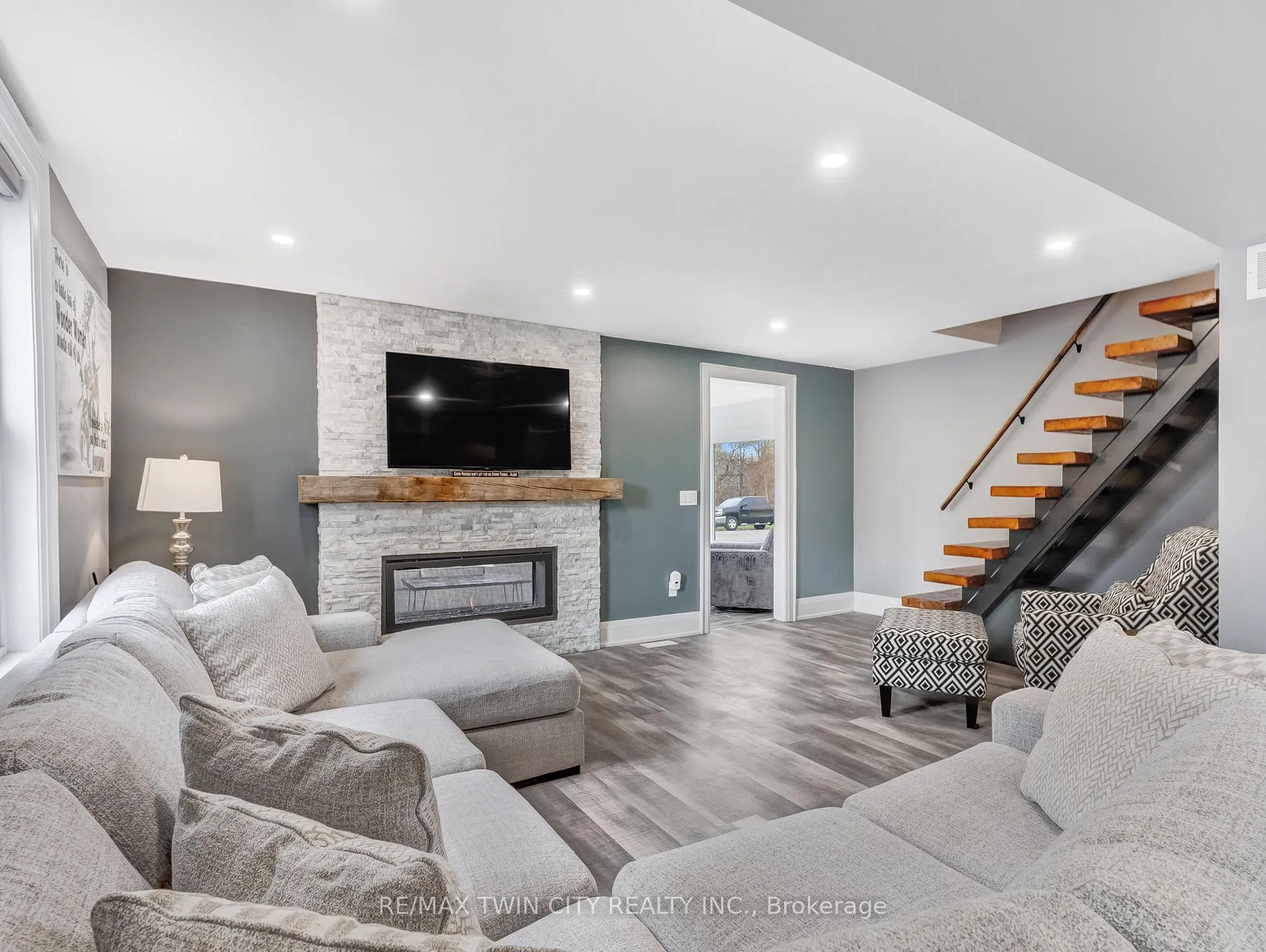 Photo 18 of 235 Oakland Road, Brant, Oakland — HOMEH