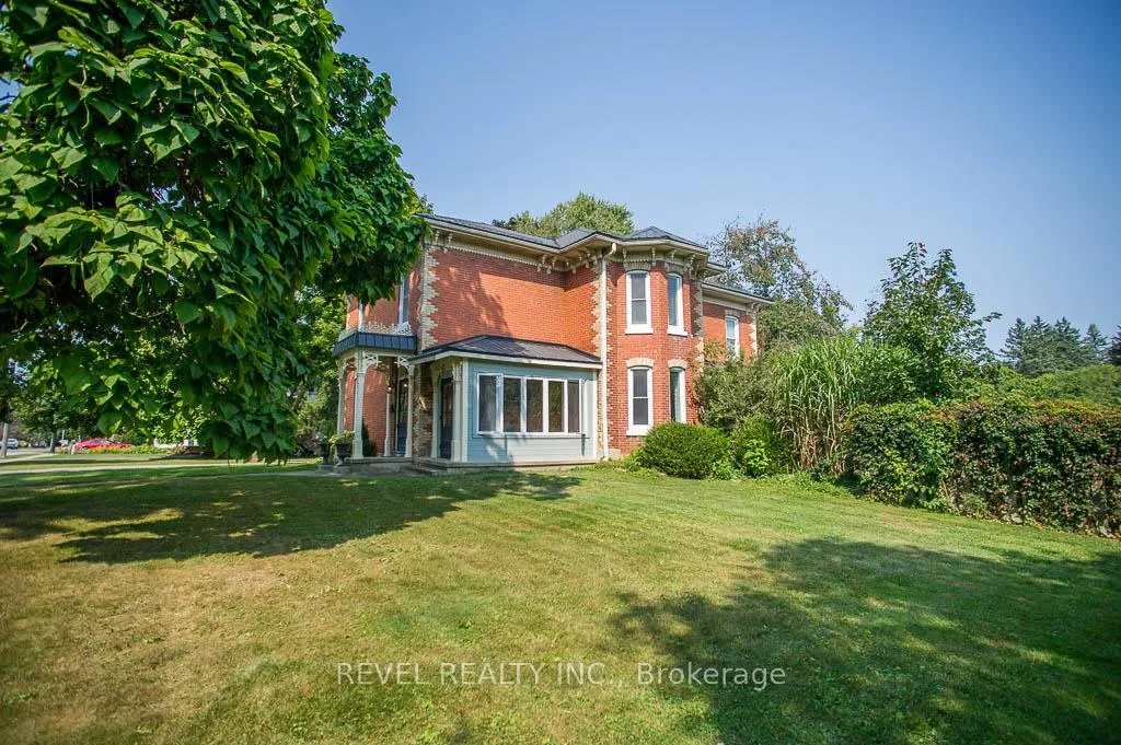 Photo 2 of 386 Maple Avenue S, Brant, Burford — HOMEH