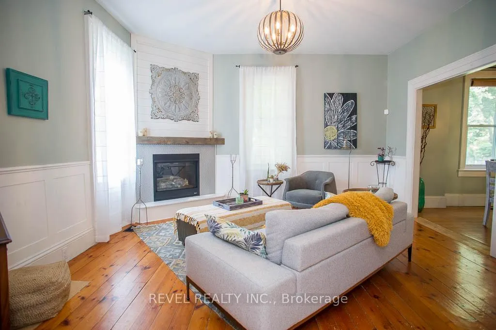 Photo 6 of 386 Maple Avenue S, Brant, Burford — HOMEH