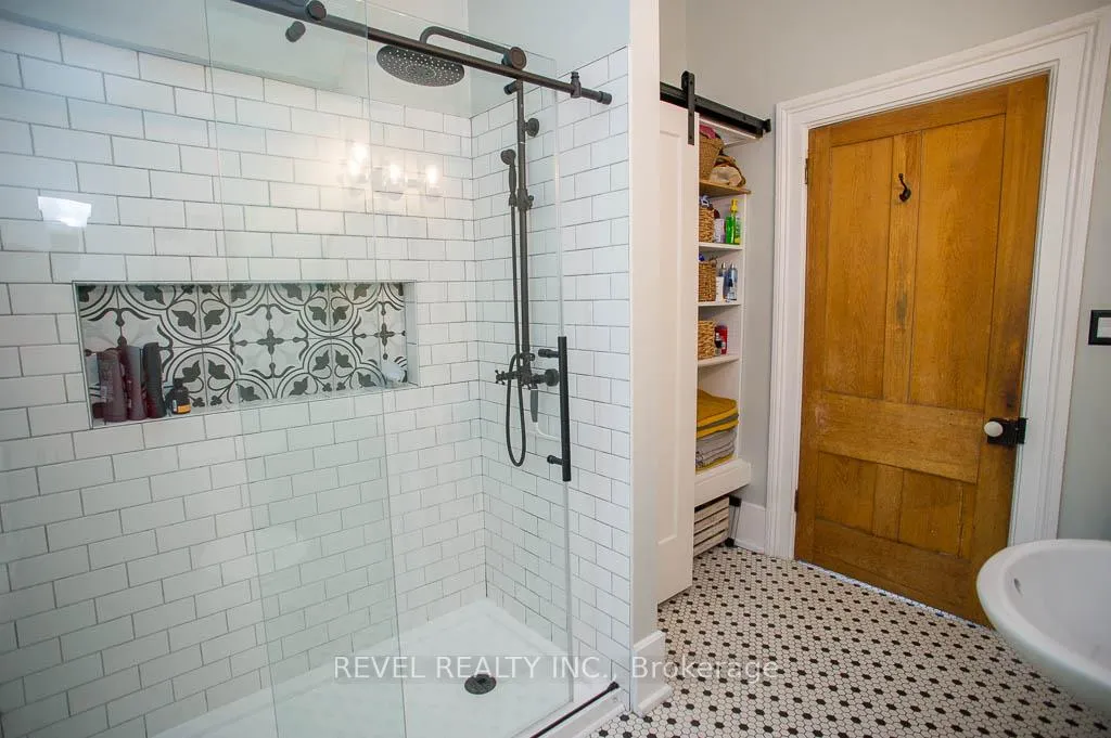 Photo 18 of 386 Maple Avenue S, Brant, Burford — HOMEH