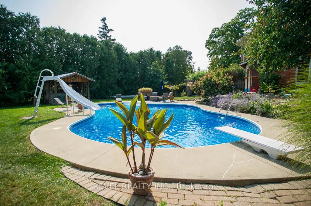 Photo 33 of 386 Maple Avenue S, Brant, Burford — HOMEH