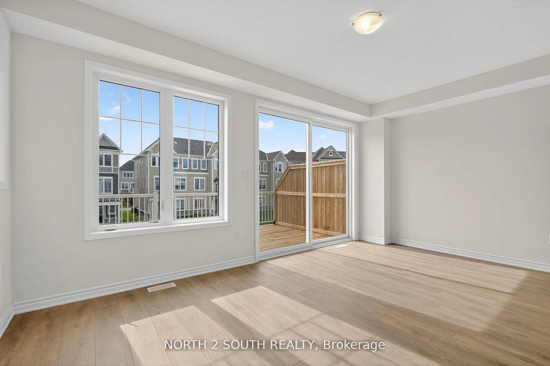 Photo 15 of 11 Lana Circle, Wasaga Beach — HOMEH