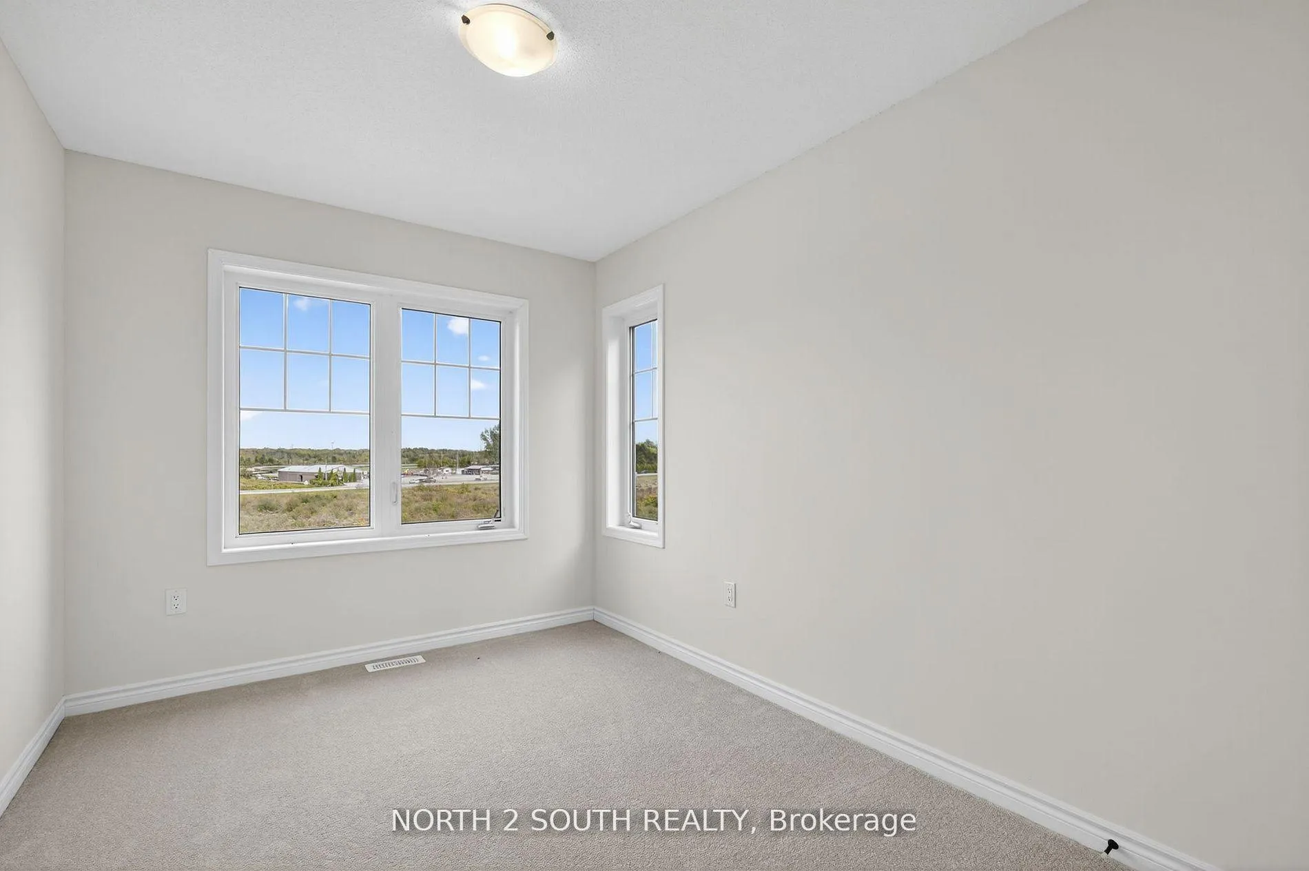 Photo 22 of 11 Lana Circle, Wasaga Beach — HOMEH