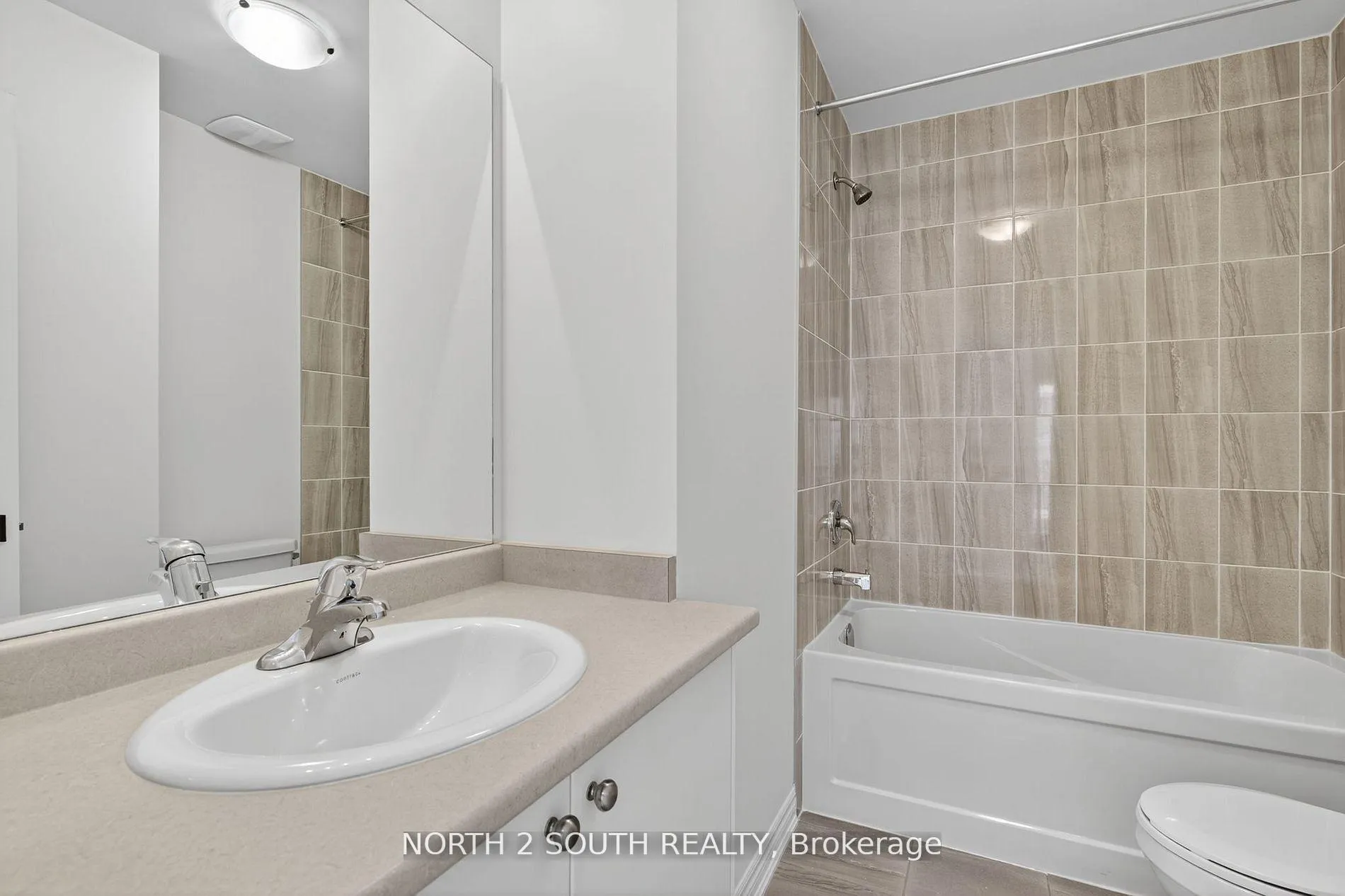 Photo 24 of 11 Lana Circle, Wasaga Beach — HOMEH