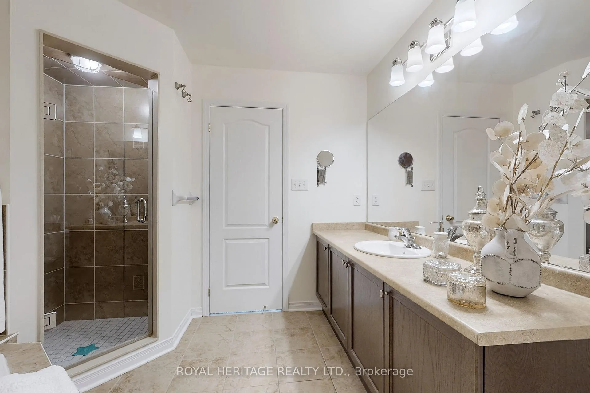 Photo 20 of 103 Alldread Crescent, Clarington, Newcastle — HOMEH