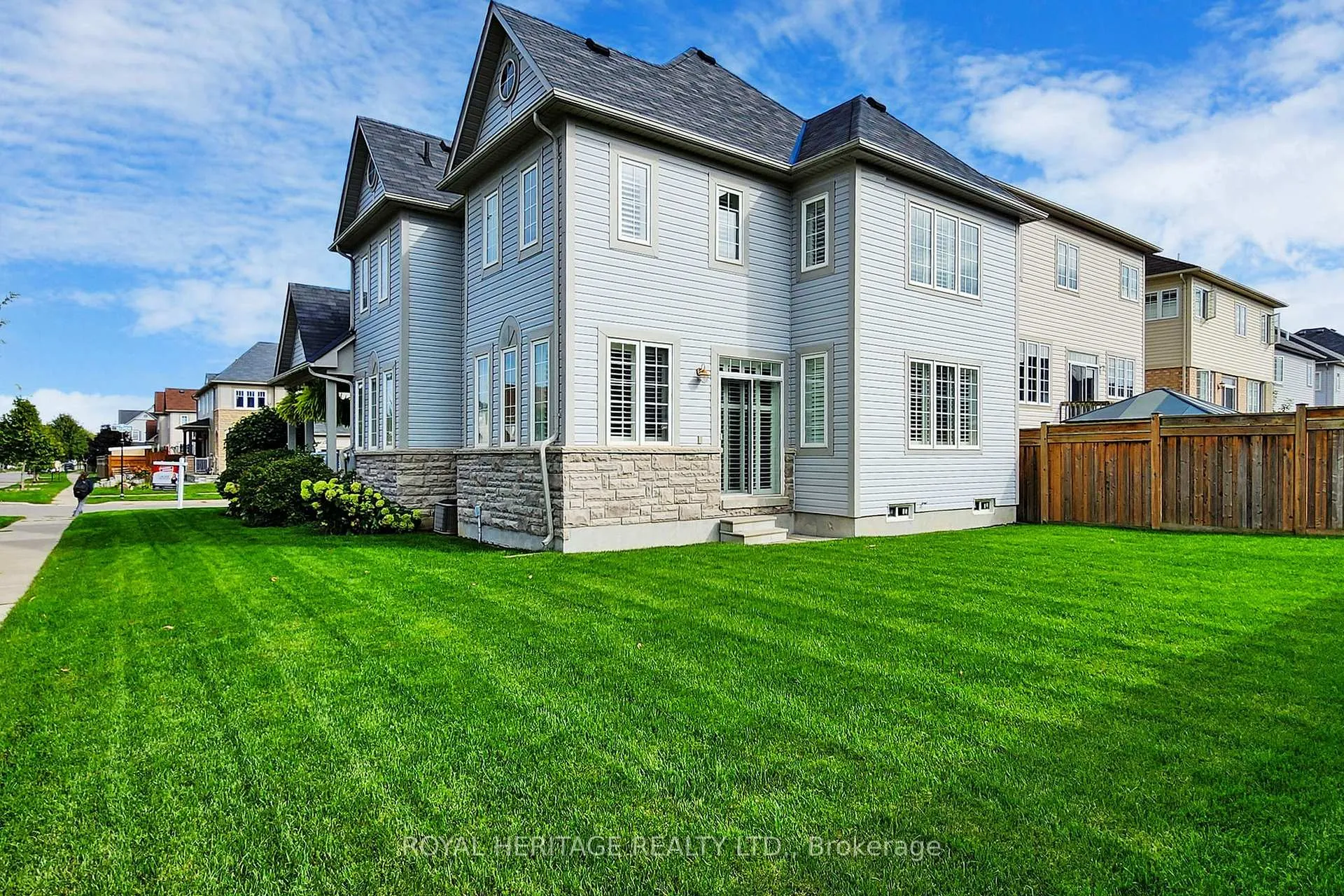 Photo 28 of 103 Alldread Crescent, Clarington, Newcastle — HOMEH