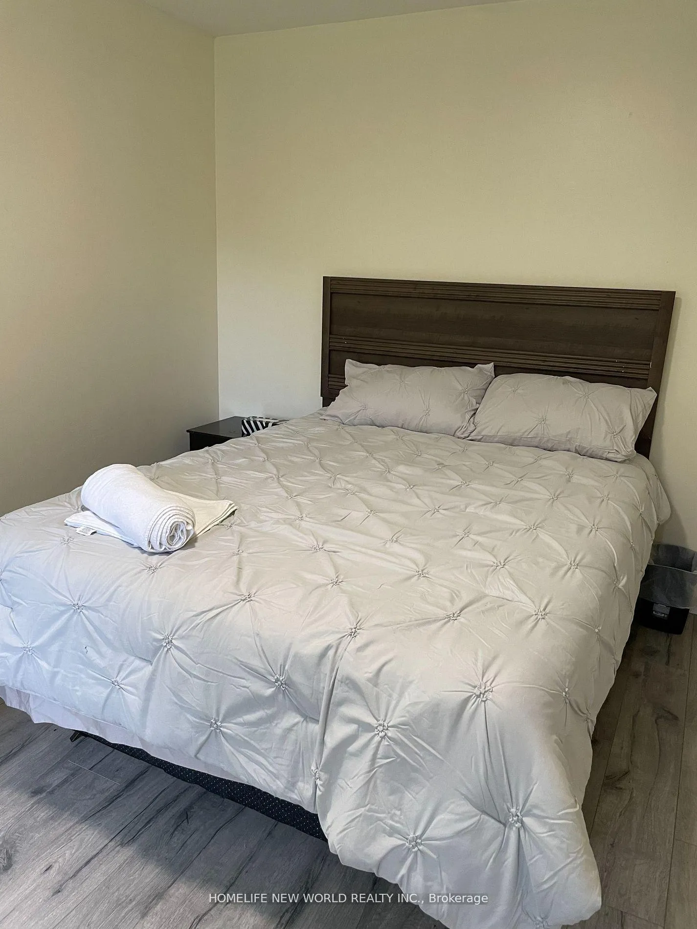Photo 4 of 862 Hillcrest Road, Pickering, West Shore — HOMEH