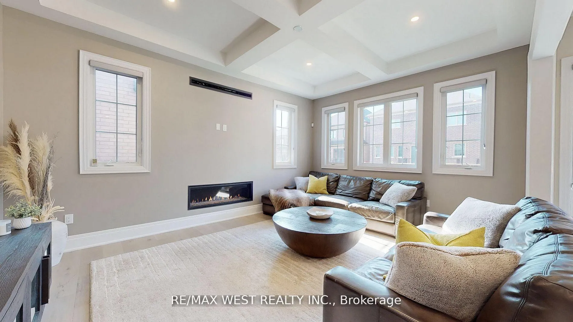 Photo 7 of 155 Wainfleet Crescent, Vaughan, Vellore Village — HOMEH