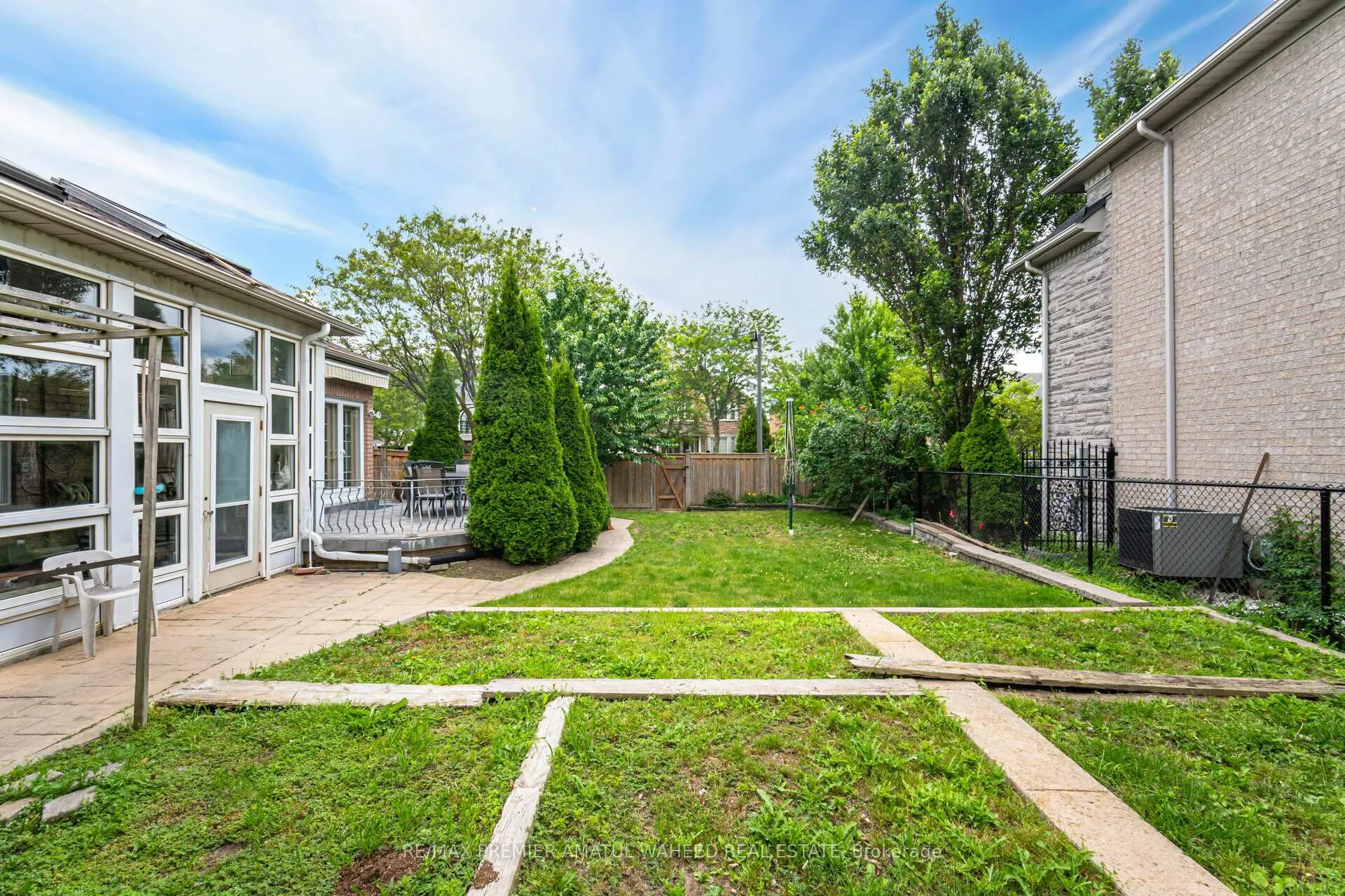 Photo 39 of 2 Polo Crescent, Vaughan, East Woodbridge — HOMEH