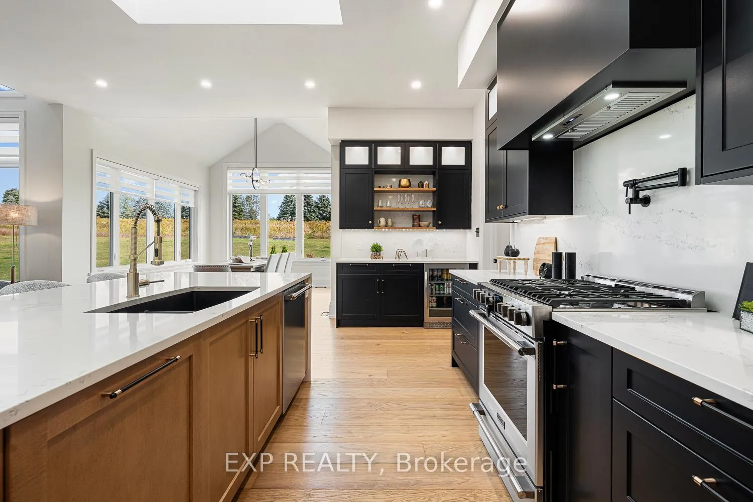 Photo 13 of 25 Franklin Crescent, Scugog, Rural Scugog — HOMEH