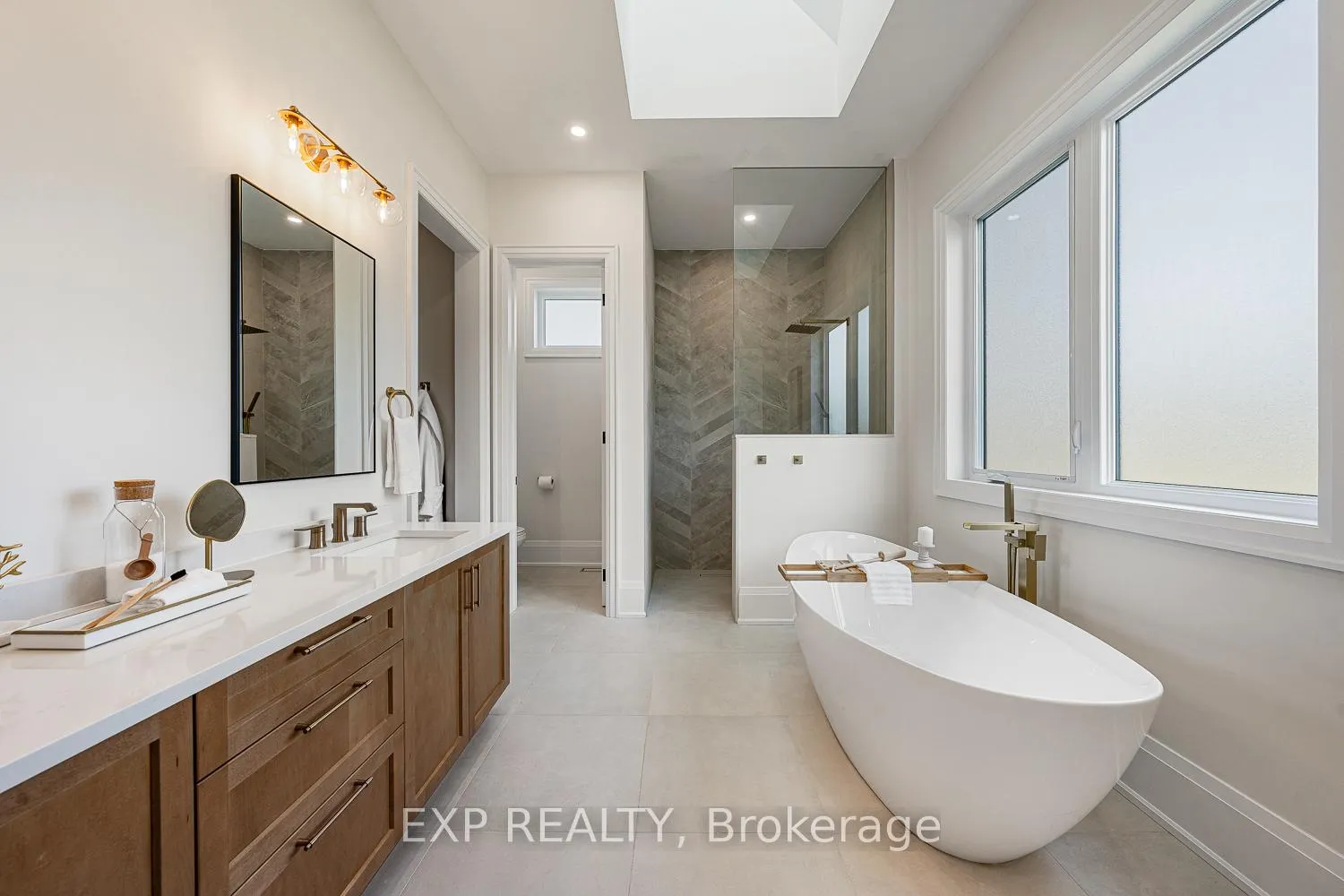 Photo 23 of 25 Franklin Crescent, Scugog, Rural Scugog — HOMEH