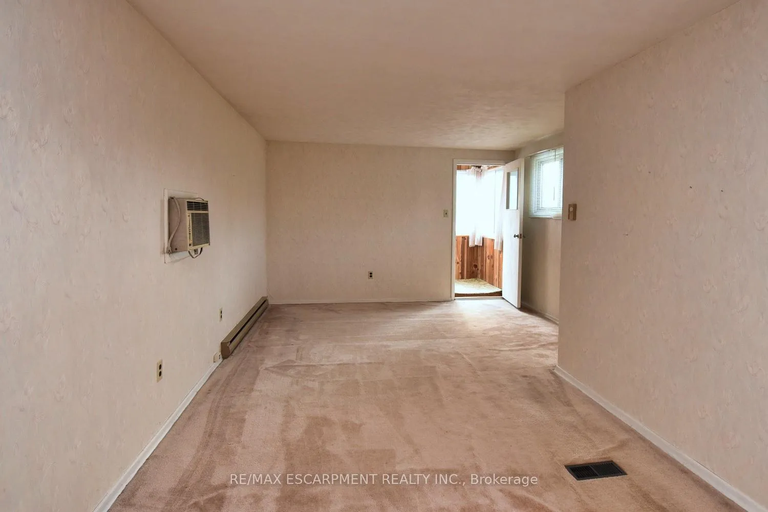 Photo 17 of 53 Martin Road, Hamilton, Rosedale — HOMEH