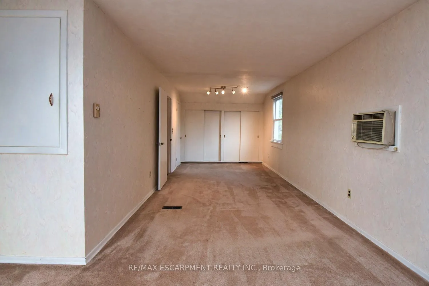 Photo 18 of 53 Martin Road, Hamilton, Rosedale — HOMEH