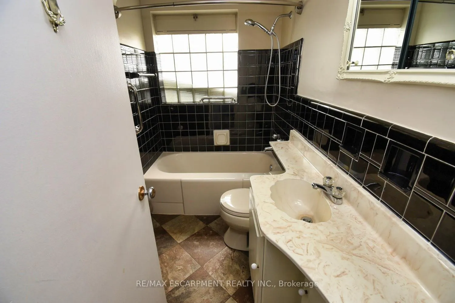 Photo 28 of 53 Martin Road, Hamilton, Rosedale — HOMEH