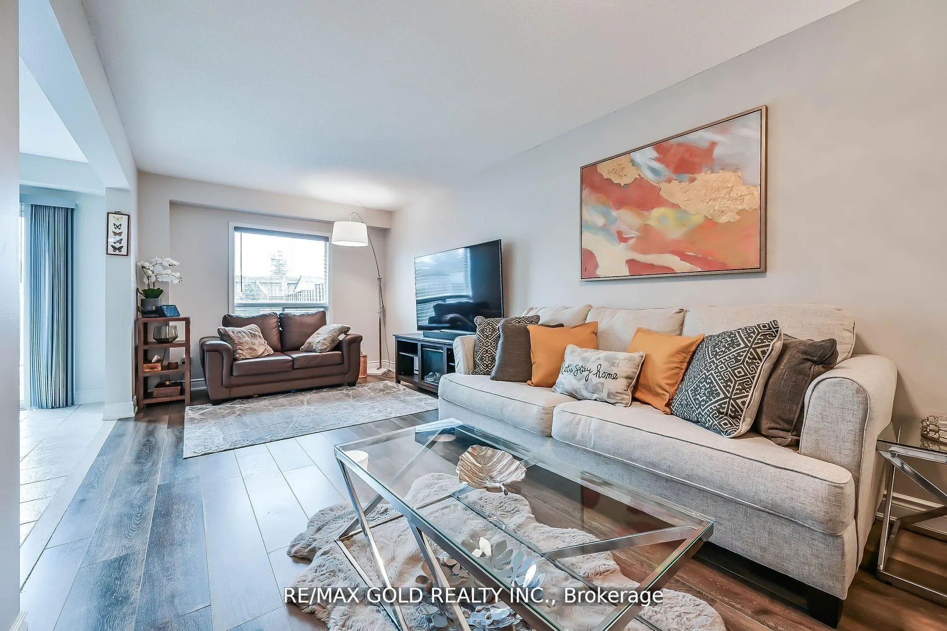 Photo 11 of 56 Meadow Wood Crescent, Hamilton, Stoney Creek Mountain — HOMEH