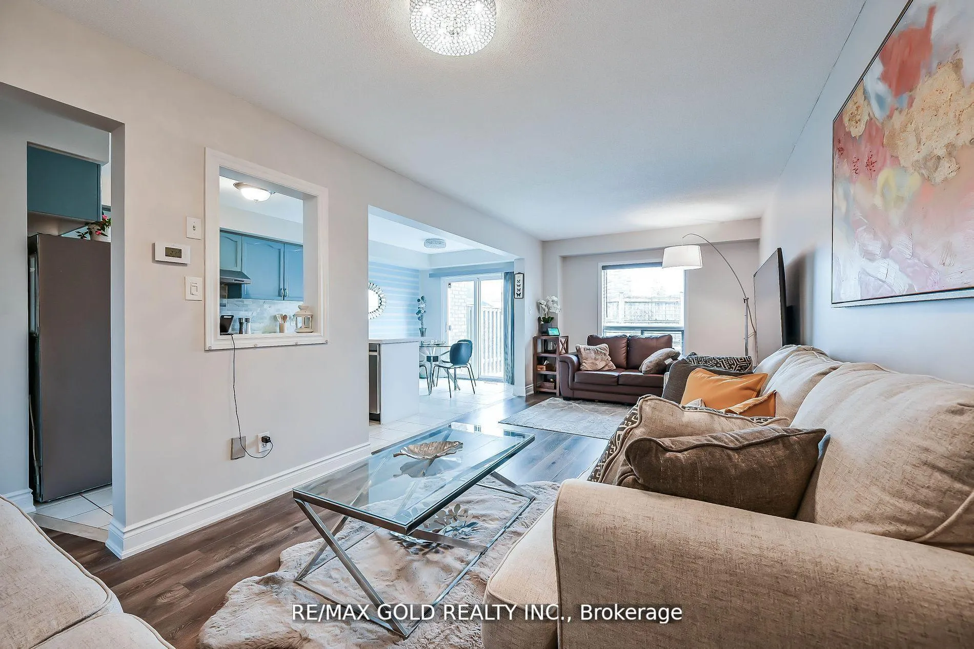 Photo 12 of 56 Meadow Wood Crescent, Hamilton, Stoney Creek Mountain — HOMEH
