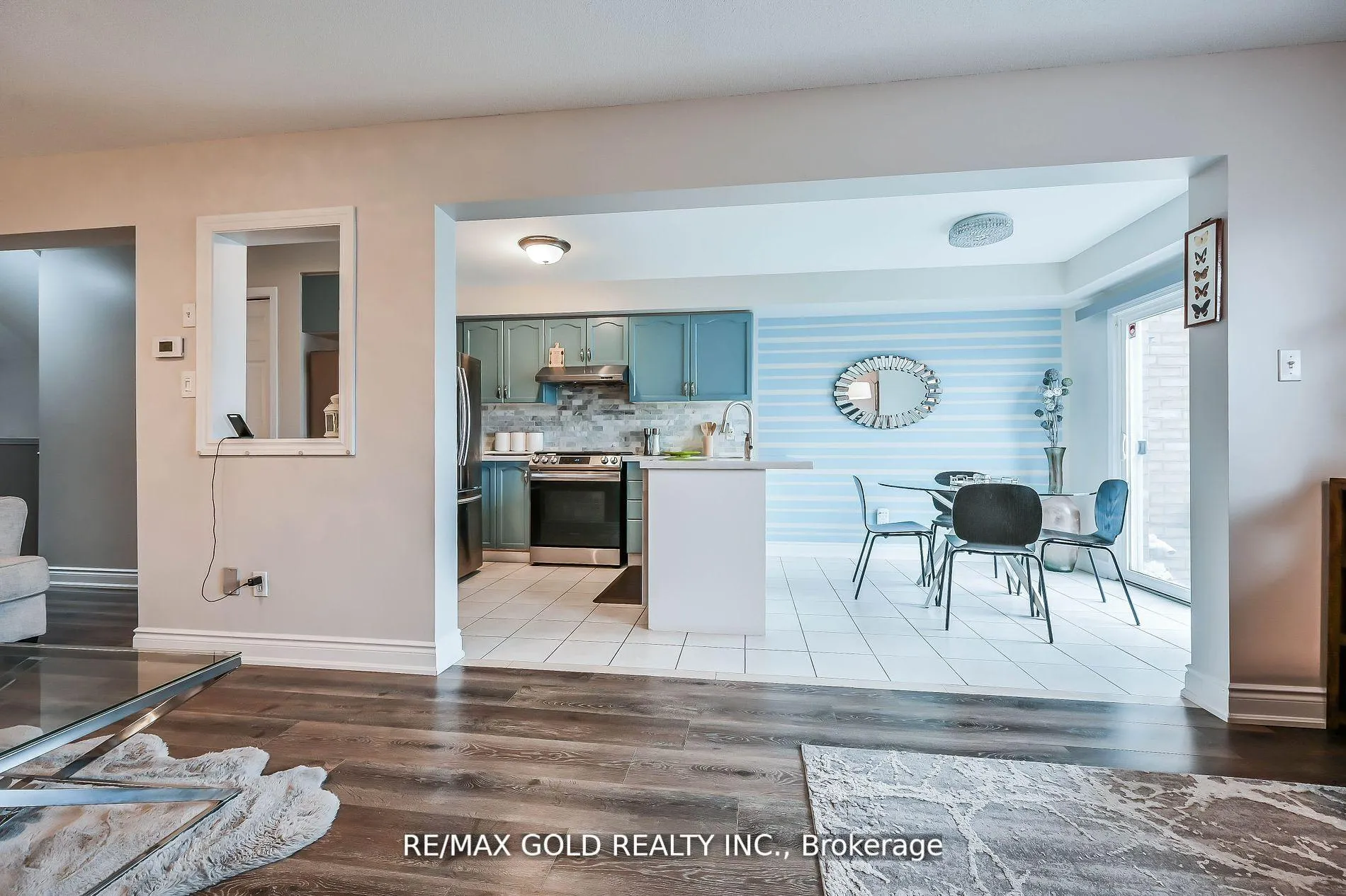 Photo 14 of 56 Meadow Wood Crescent, Hamilton, Stoney Creek Mountain — HOMEH