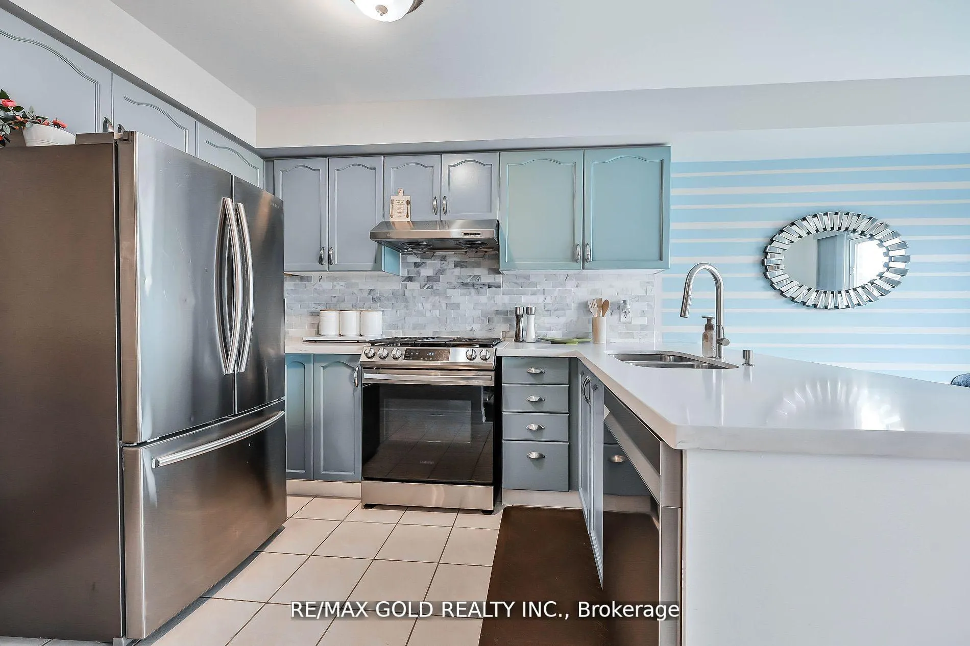 Photo 16 of 56 Meadow Wood Crescent, Hamilton, Stoney Creek Mountain — HOMEH