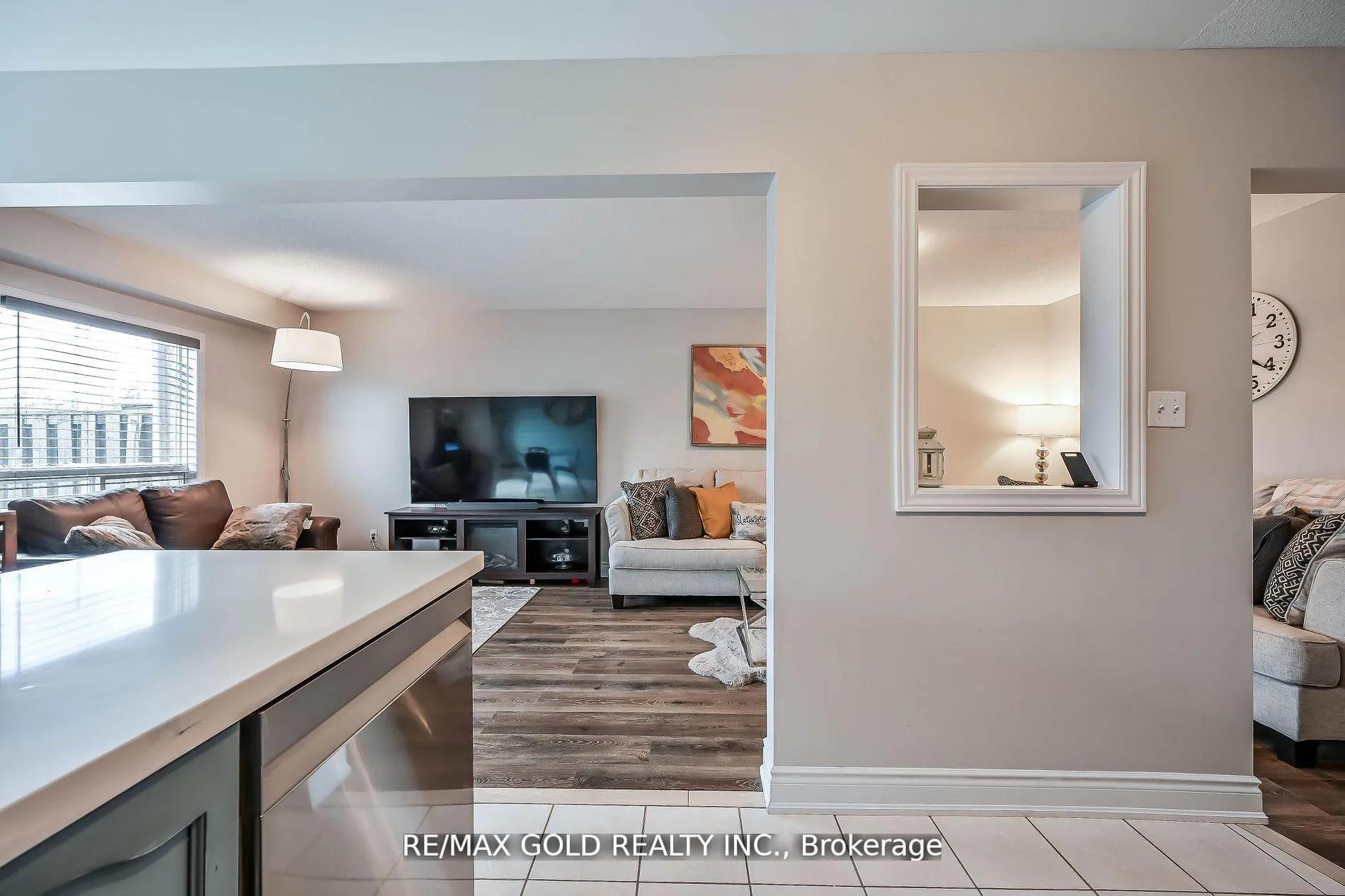 Photo 18 of 56 Meadow Wood Crescent, Hamilton, Stoney Creek Mountain — HOMEH