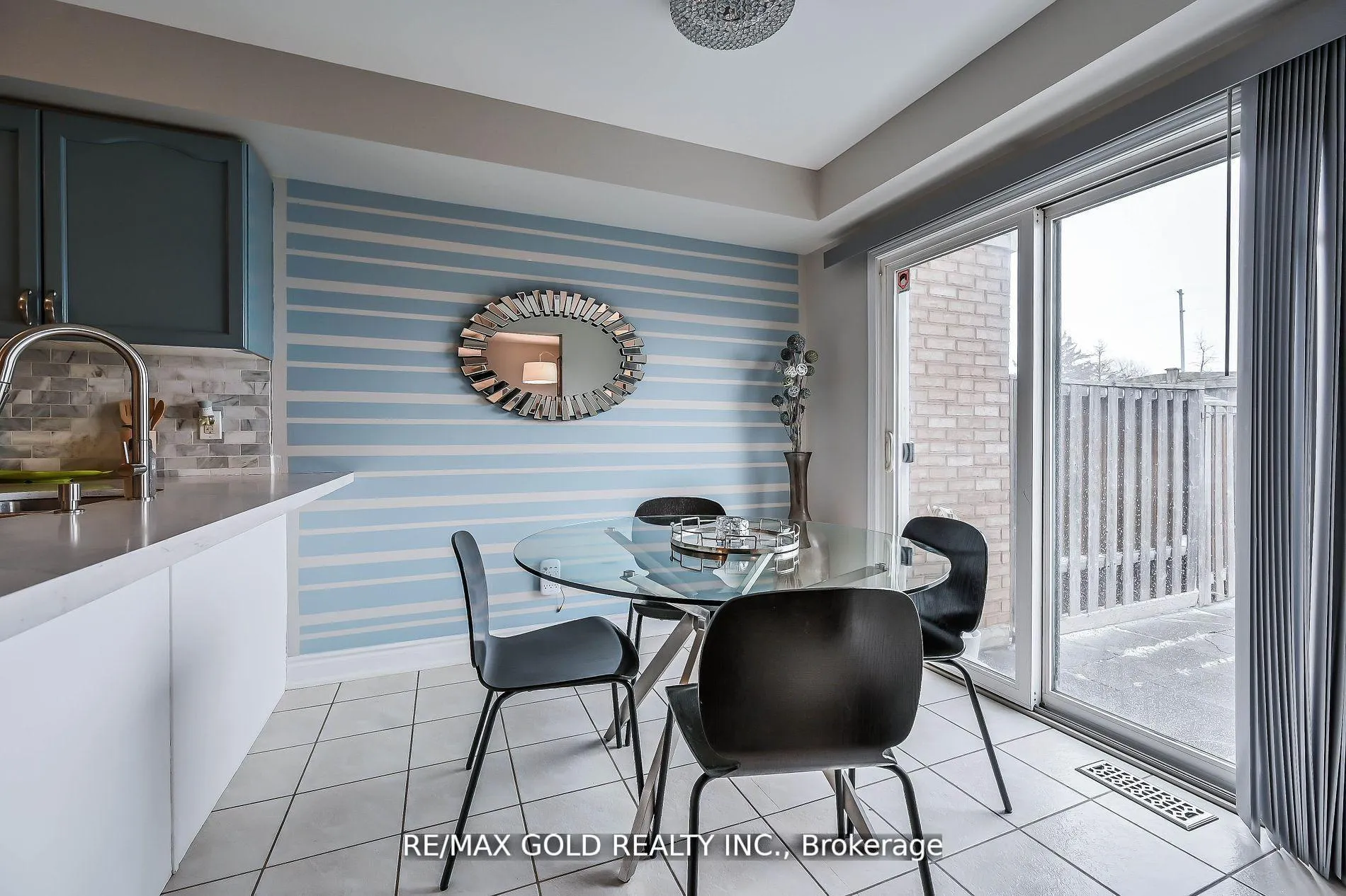 Photo 19 of 56 Meadow Wood Crescent, Hamilton, Stoney Creek Mountain — HOMEH
