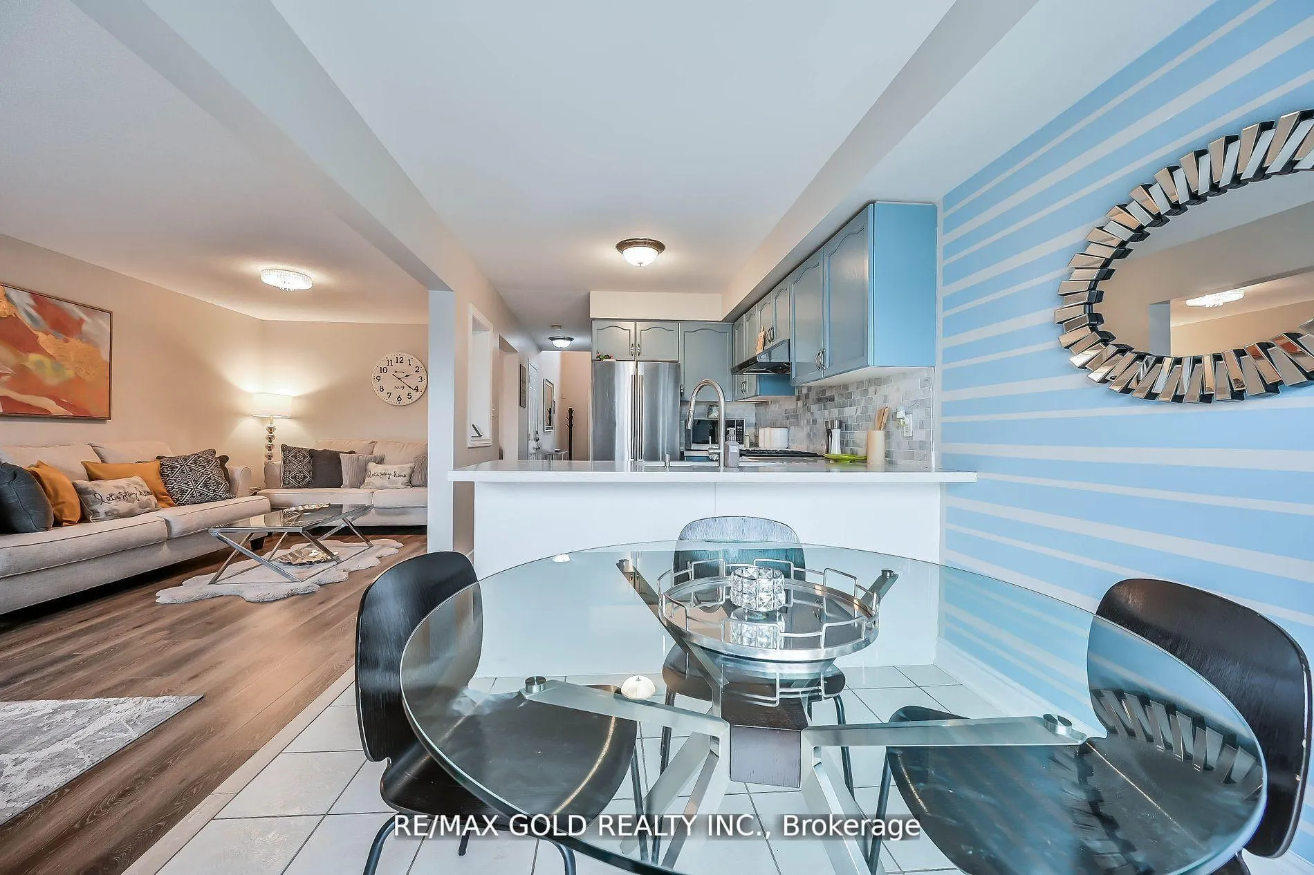 Photo 20 of 56 Meadow Wood Crescent, Hamilton, Stoney Creek Mountain — HOMEH