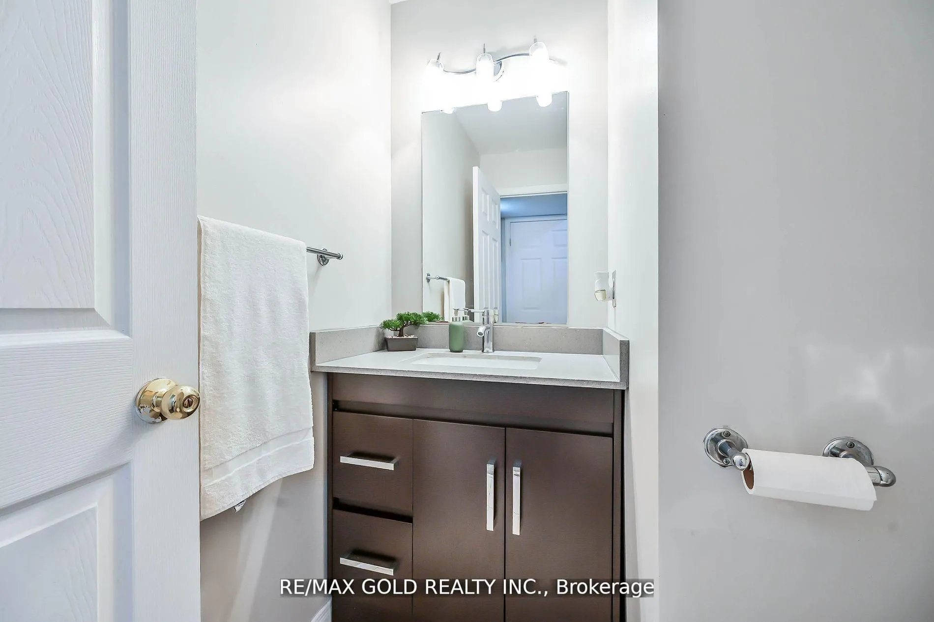 Photo 21 of 56 Meadow Wood Crescent, Hamilton, Stoney Creek Mountain — HOMEH