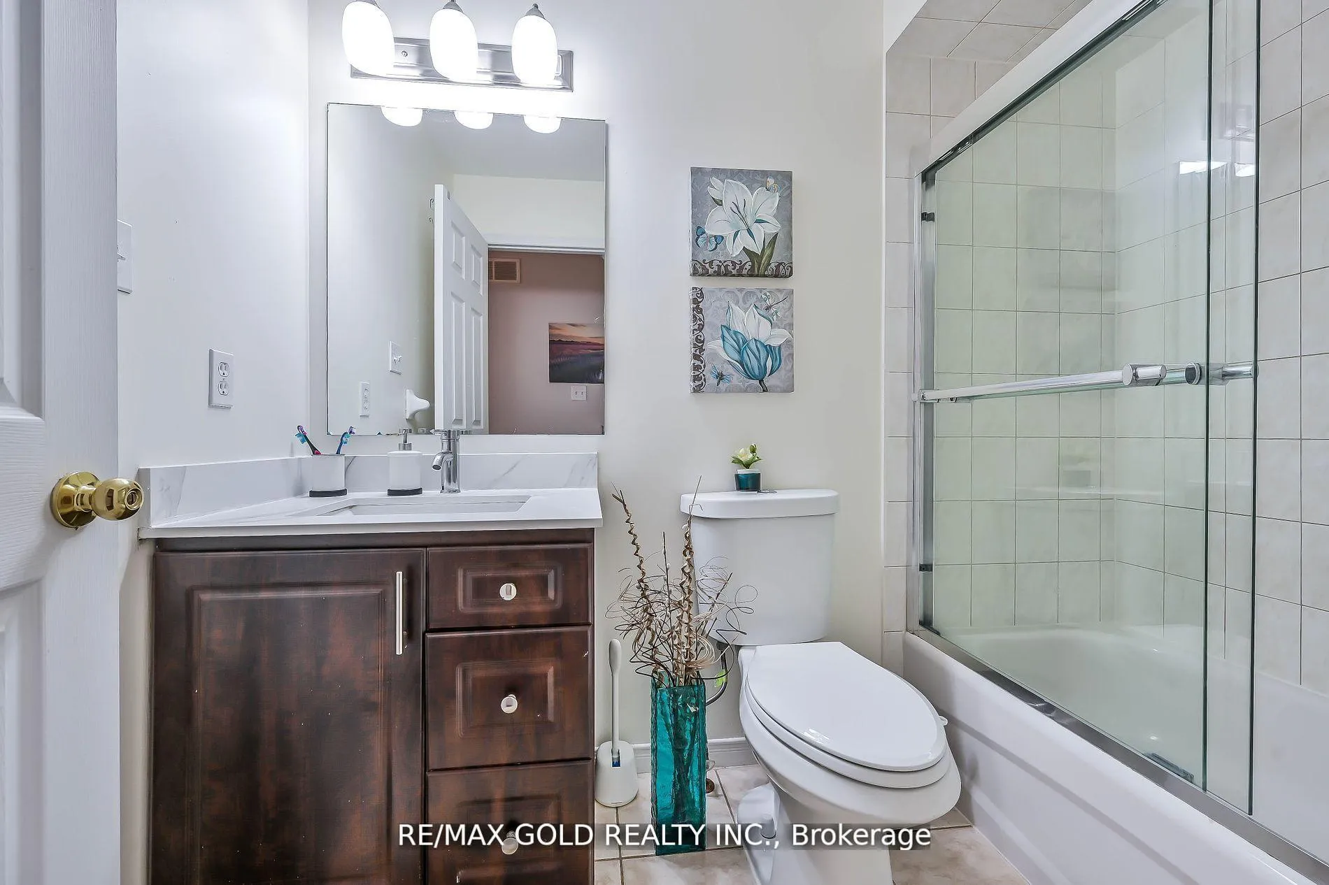 Photo 33 of 56 Meadow Wood Crescent, Hamilton, Stoney Creek Mountain — HOMEH
