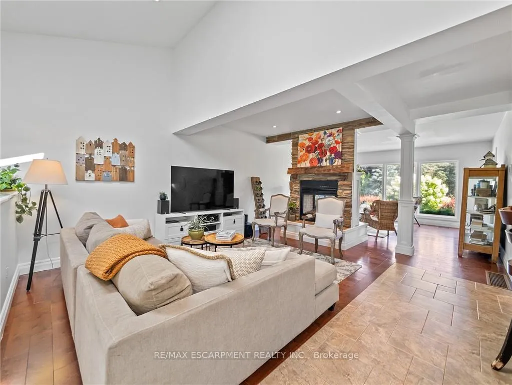 Photo 9 of 37 Maple Avenue, Hamilton, Greensville — HOMEH