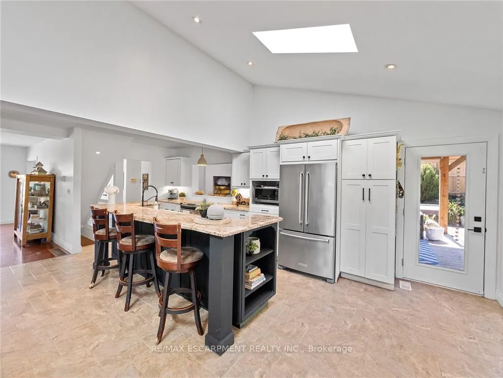 Photo 11 of 37 Maple Avenue, Hamilton, Greensville — HOMEH